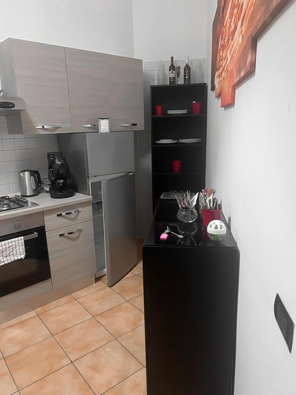 Standard King Room - Photo 9