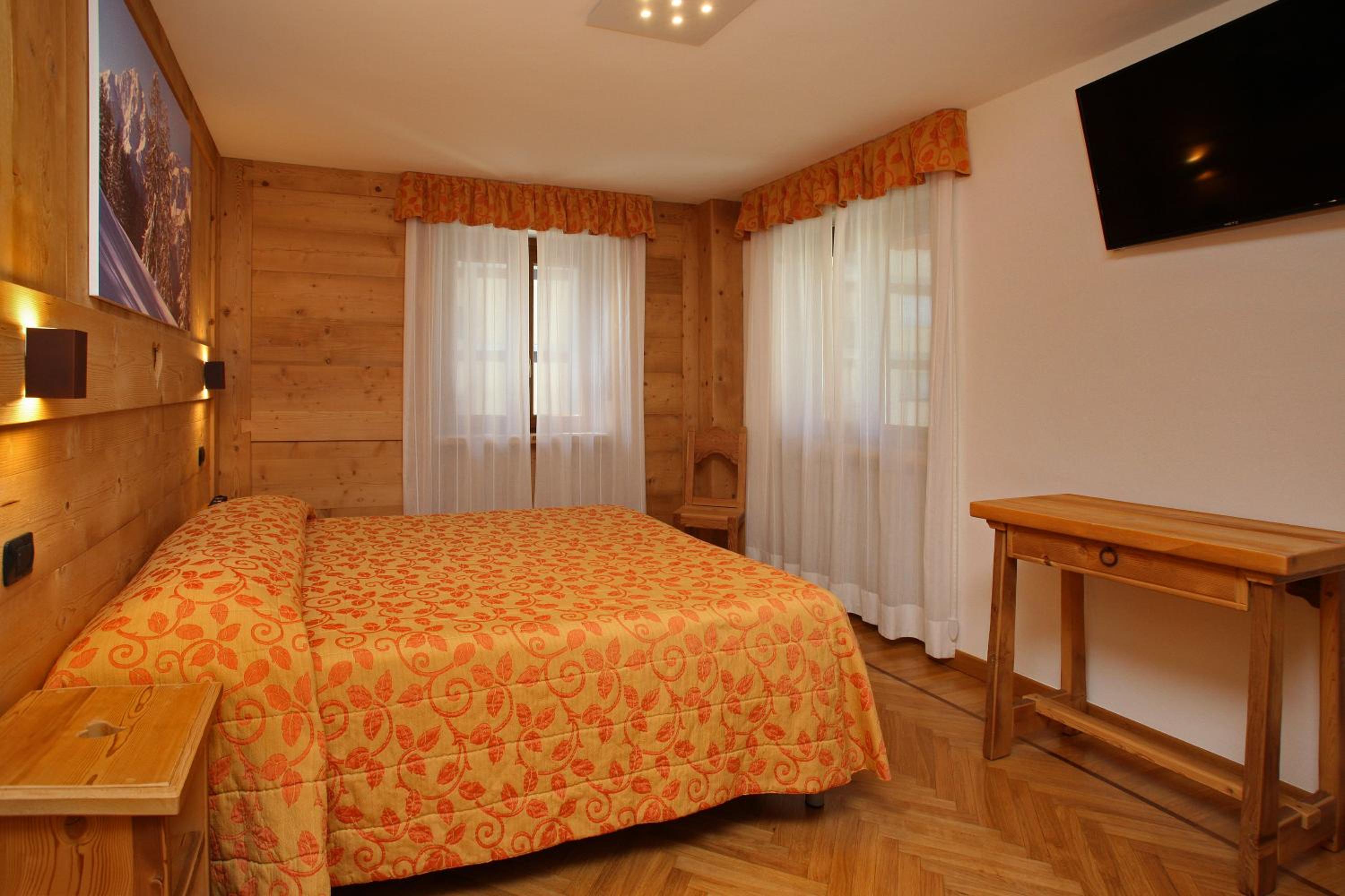Double or Twin Room photo 3