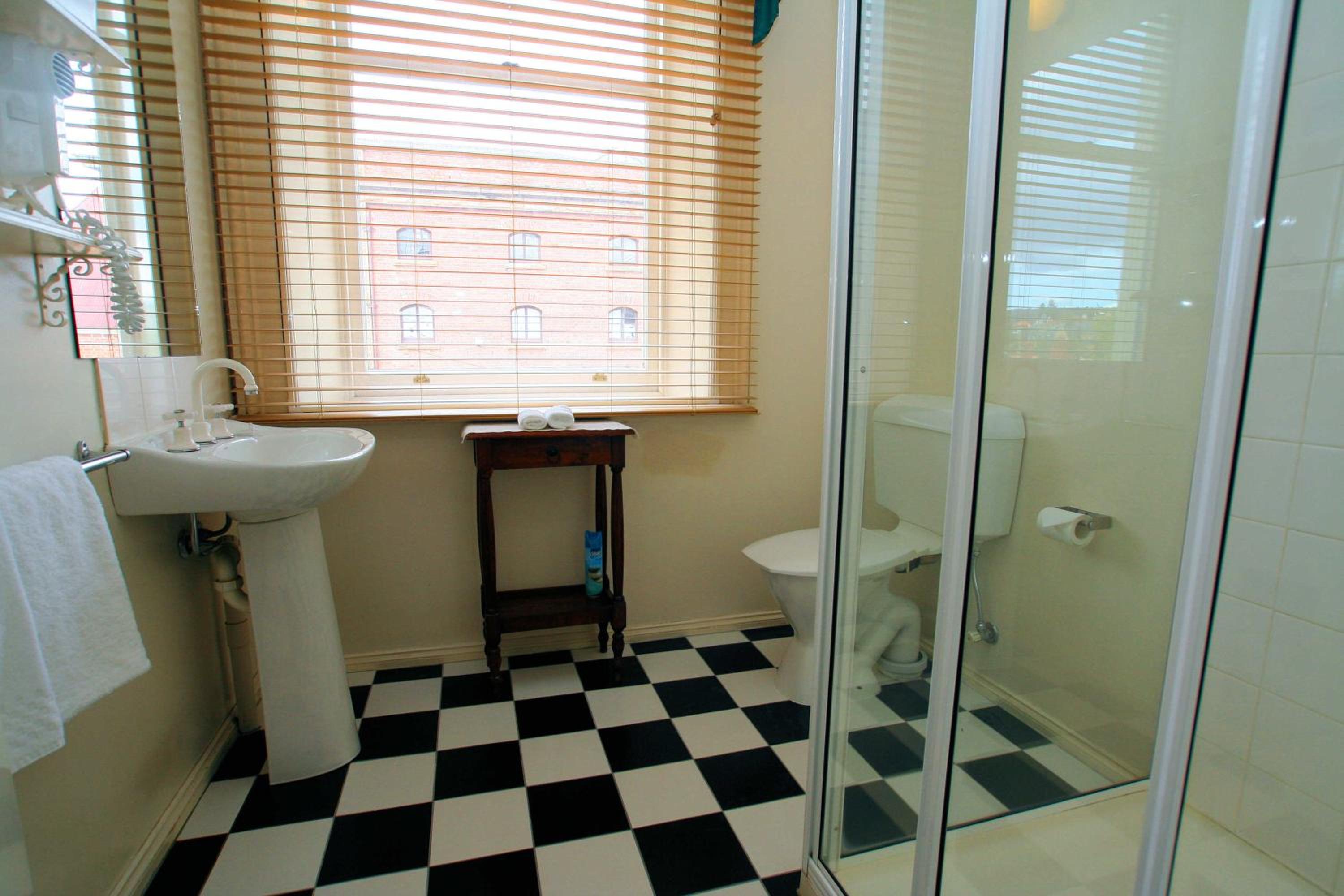 Standard Double Room - Photo 5