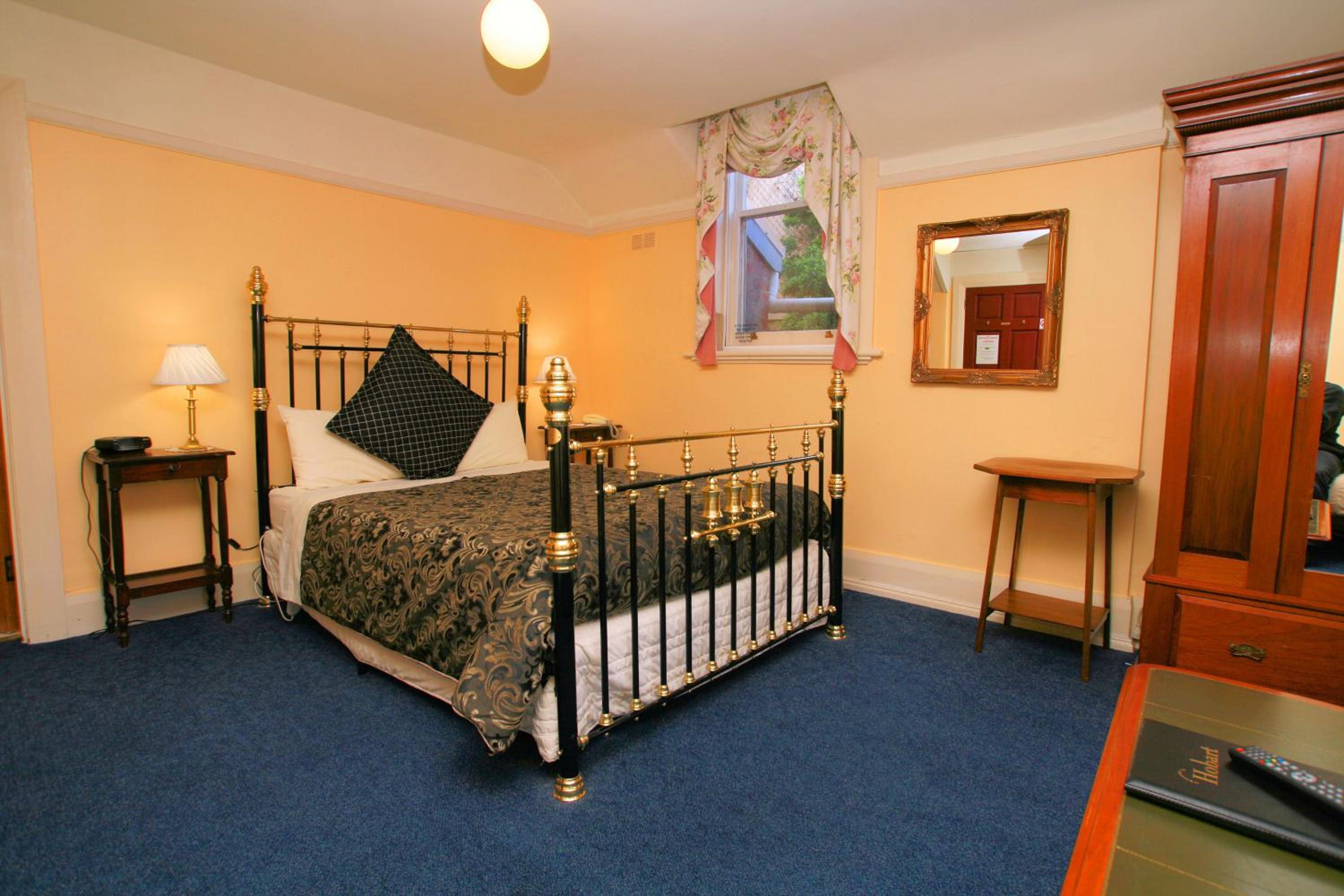 Twin Room With Spa Bath