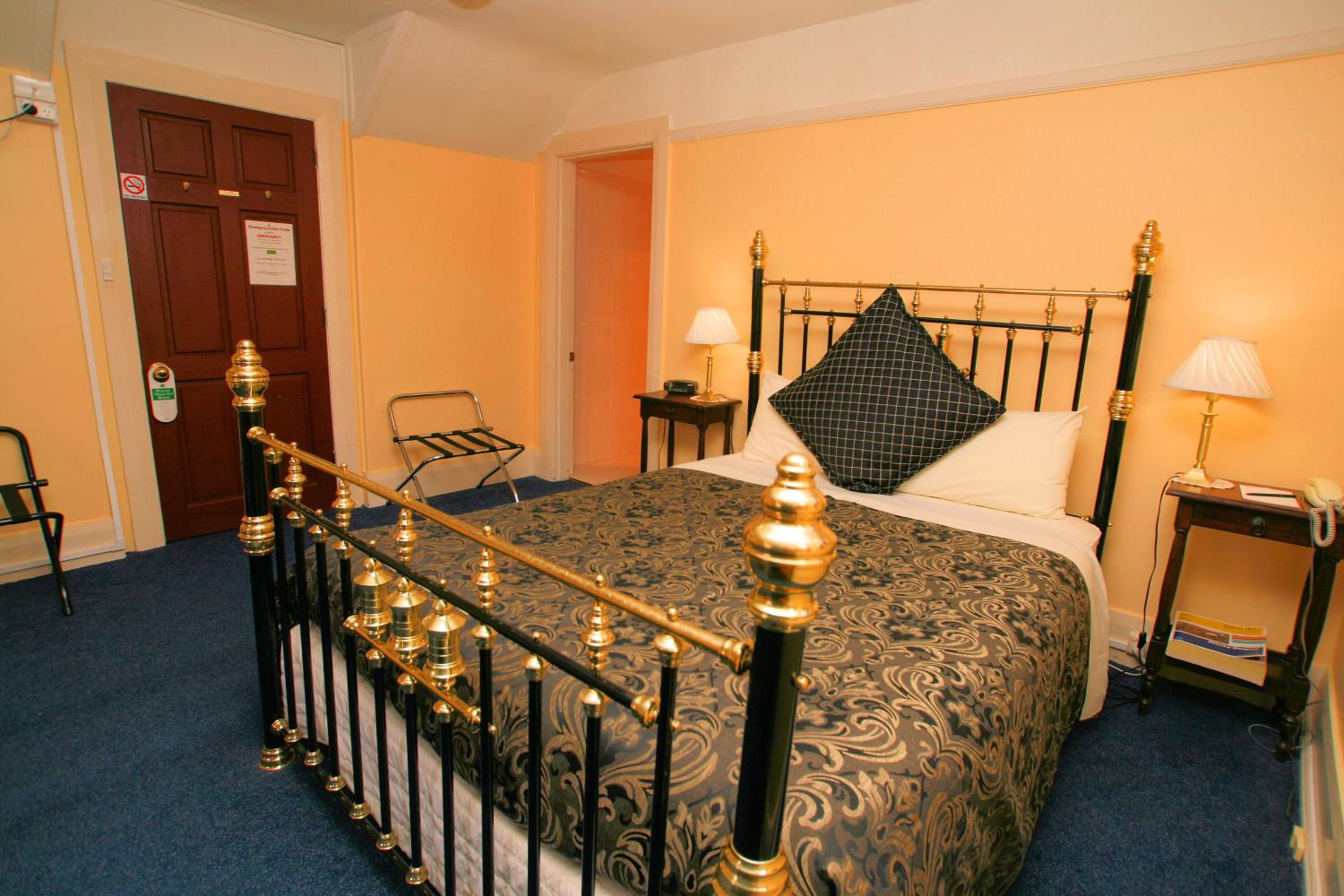 Twin Room With Spa Bath