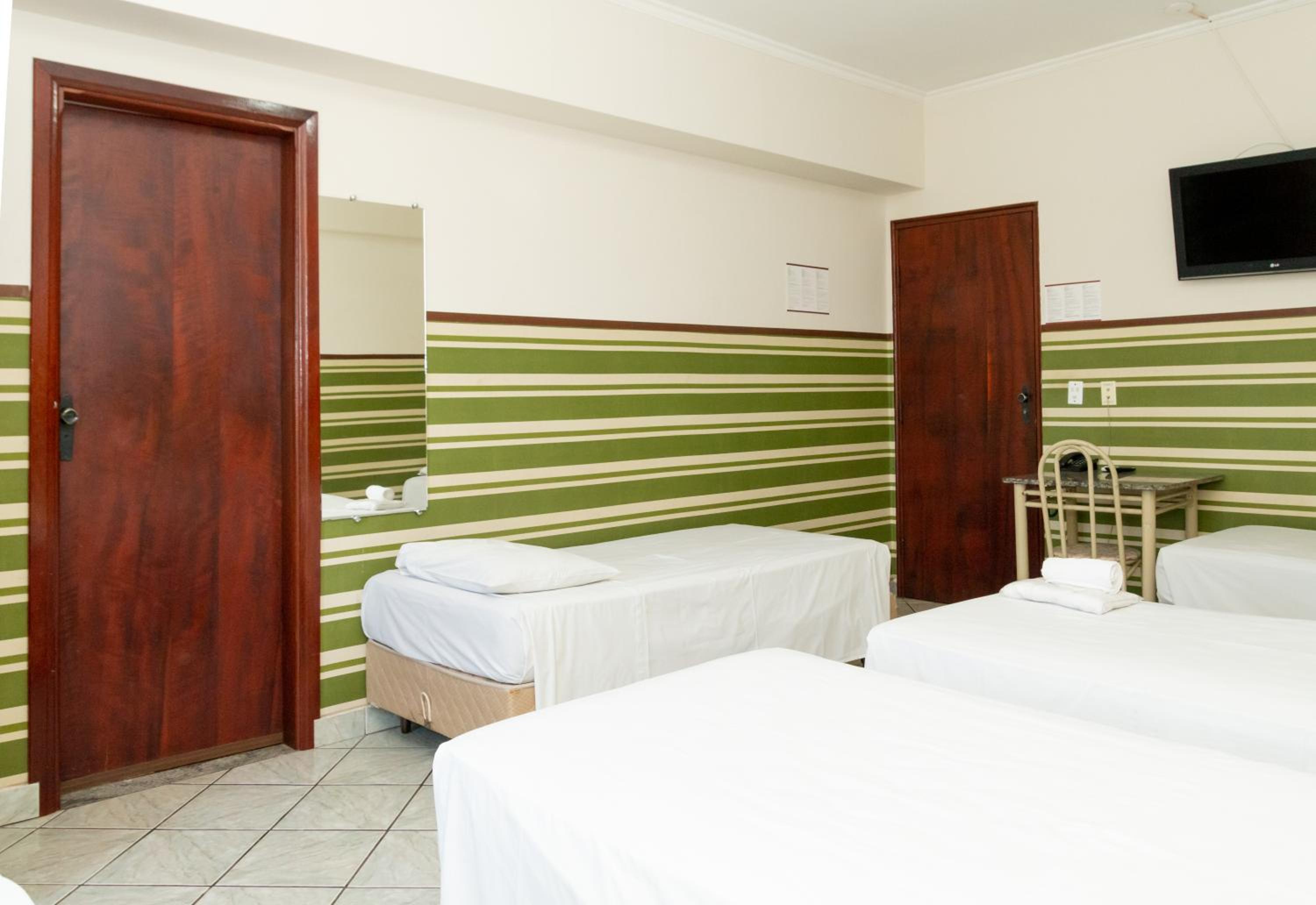 Standard Quadruple Room photo 2