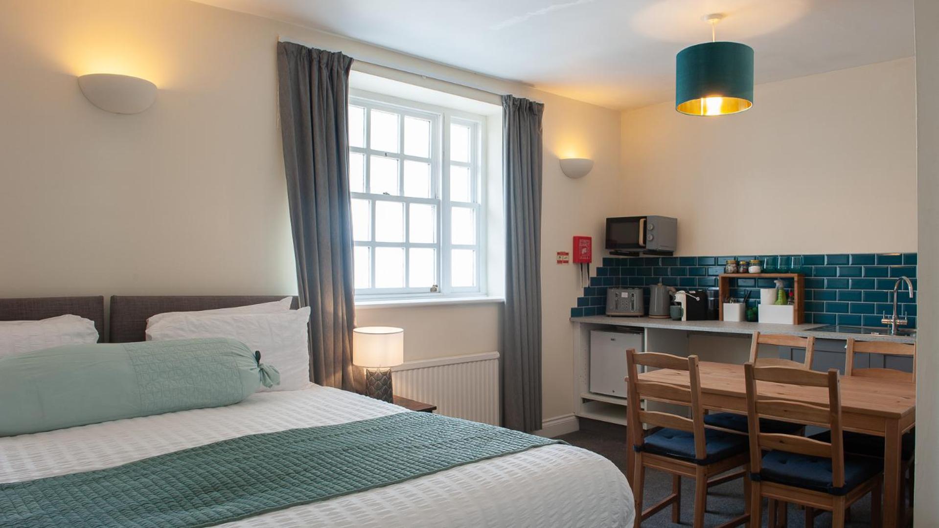 Superior King Suite - Photo 20