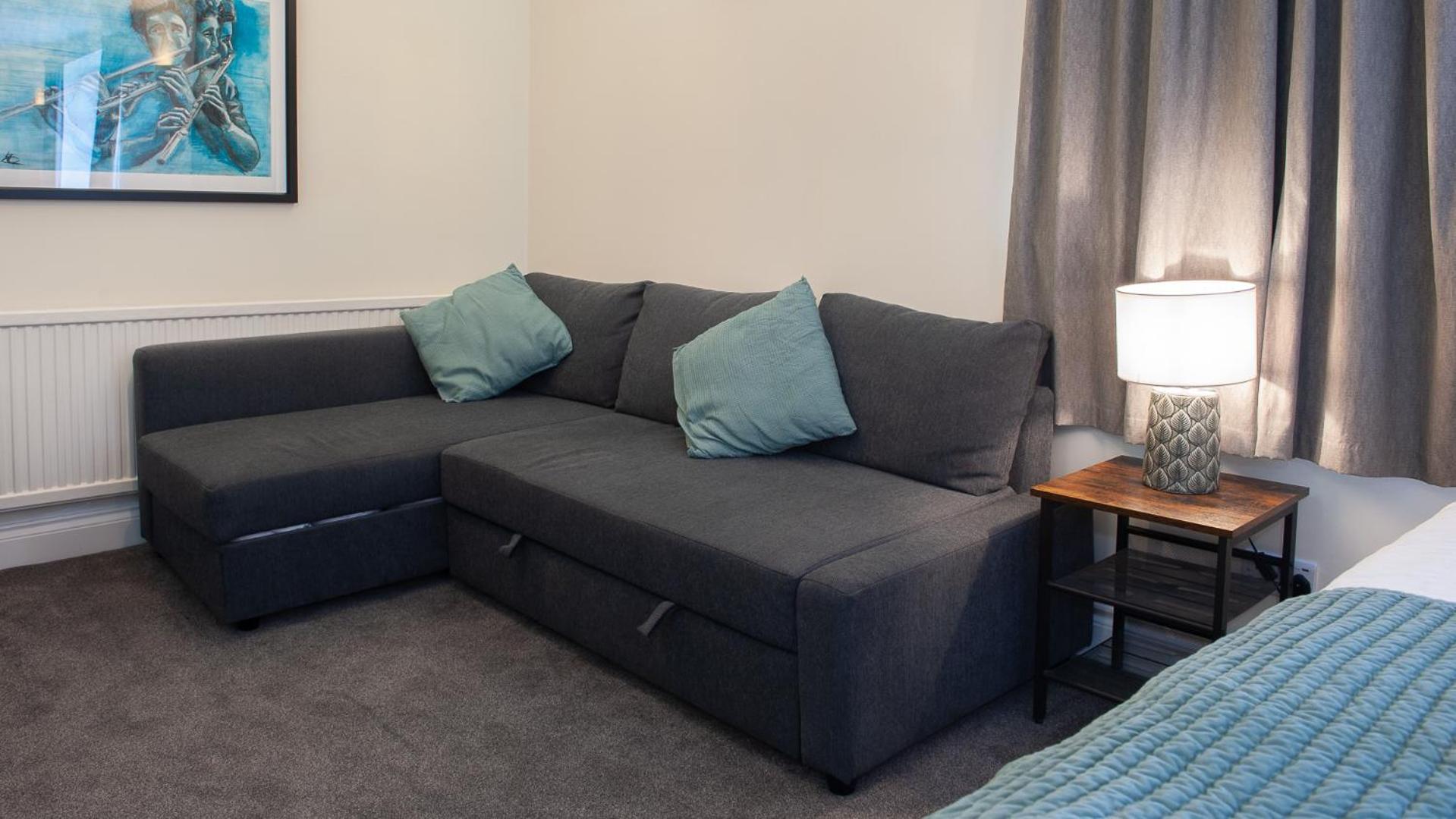 Superior King Suite - Photo 9