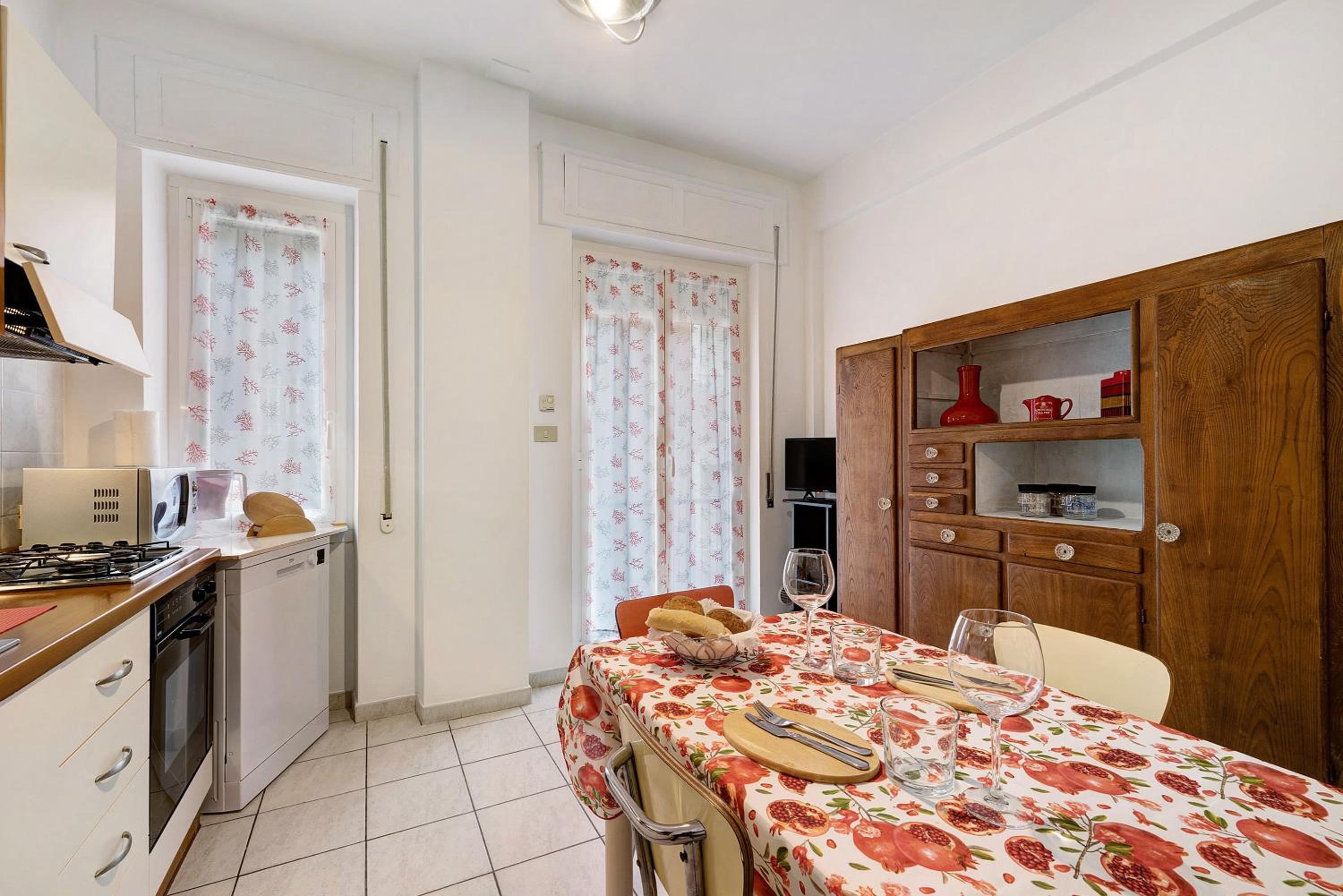 Two-Bedroom Deluxe Apartment with Balcony photo 3