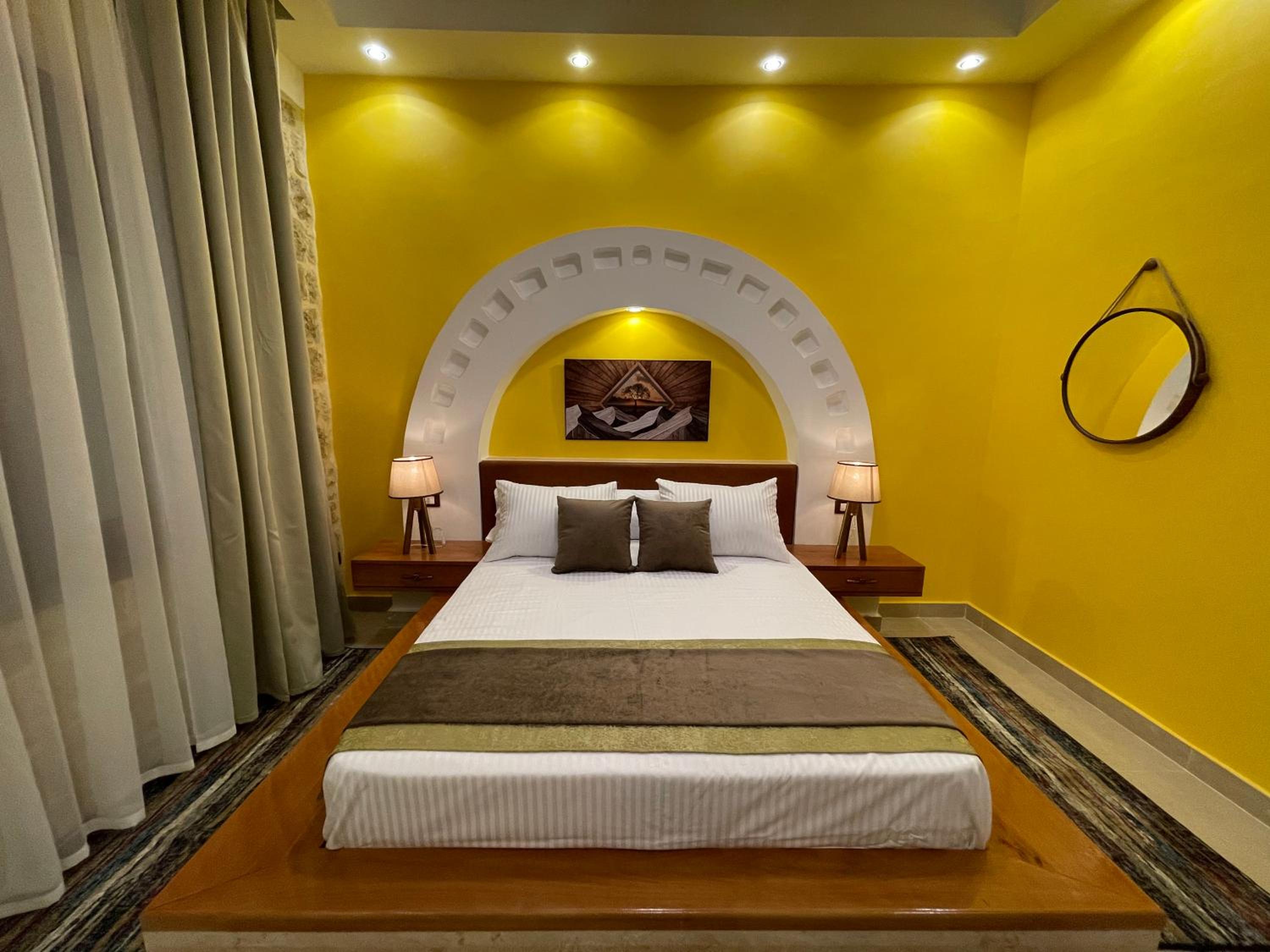 King Suite - Photo 8