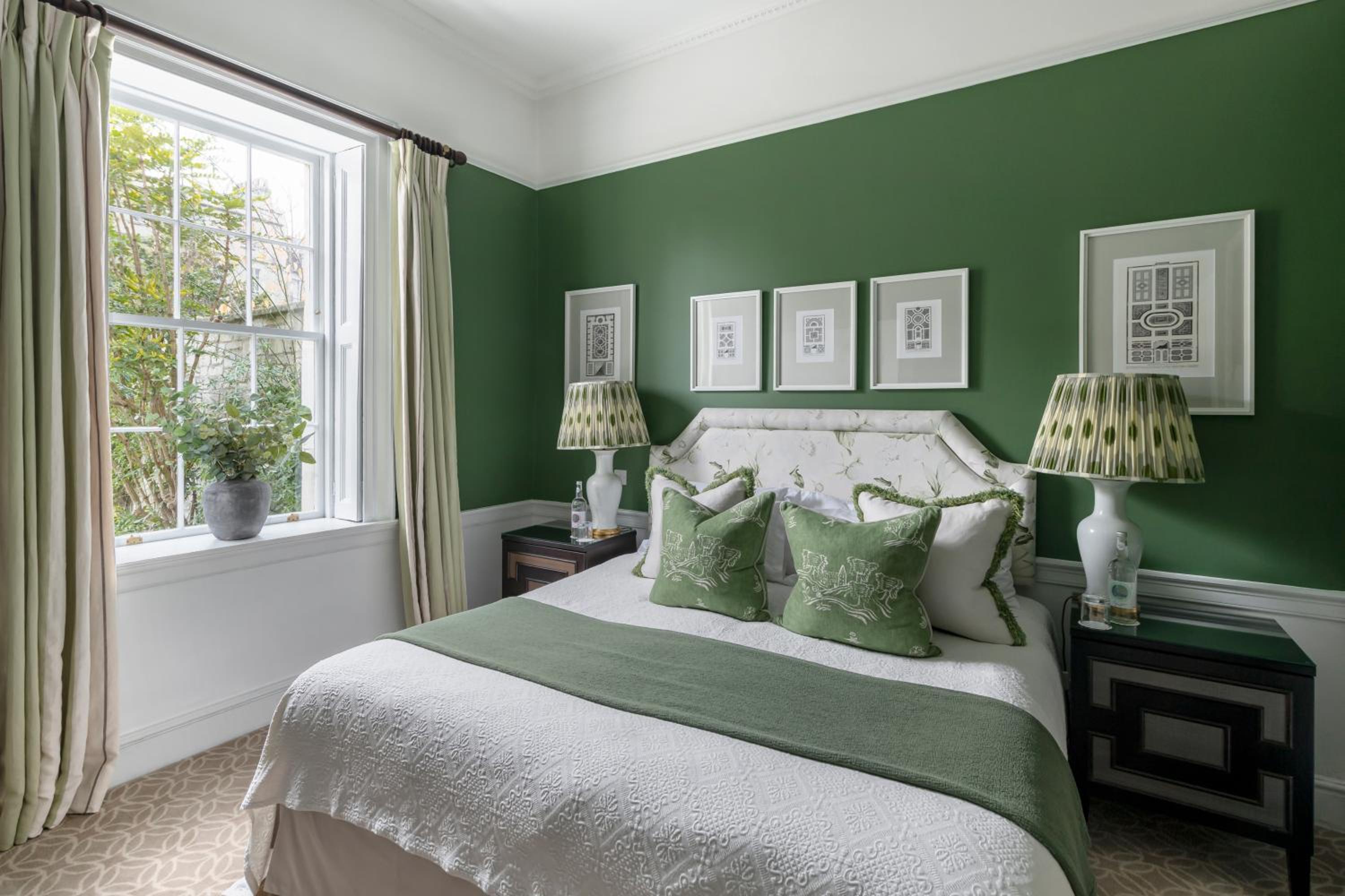 Deluxe Suite - Photo 11
