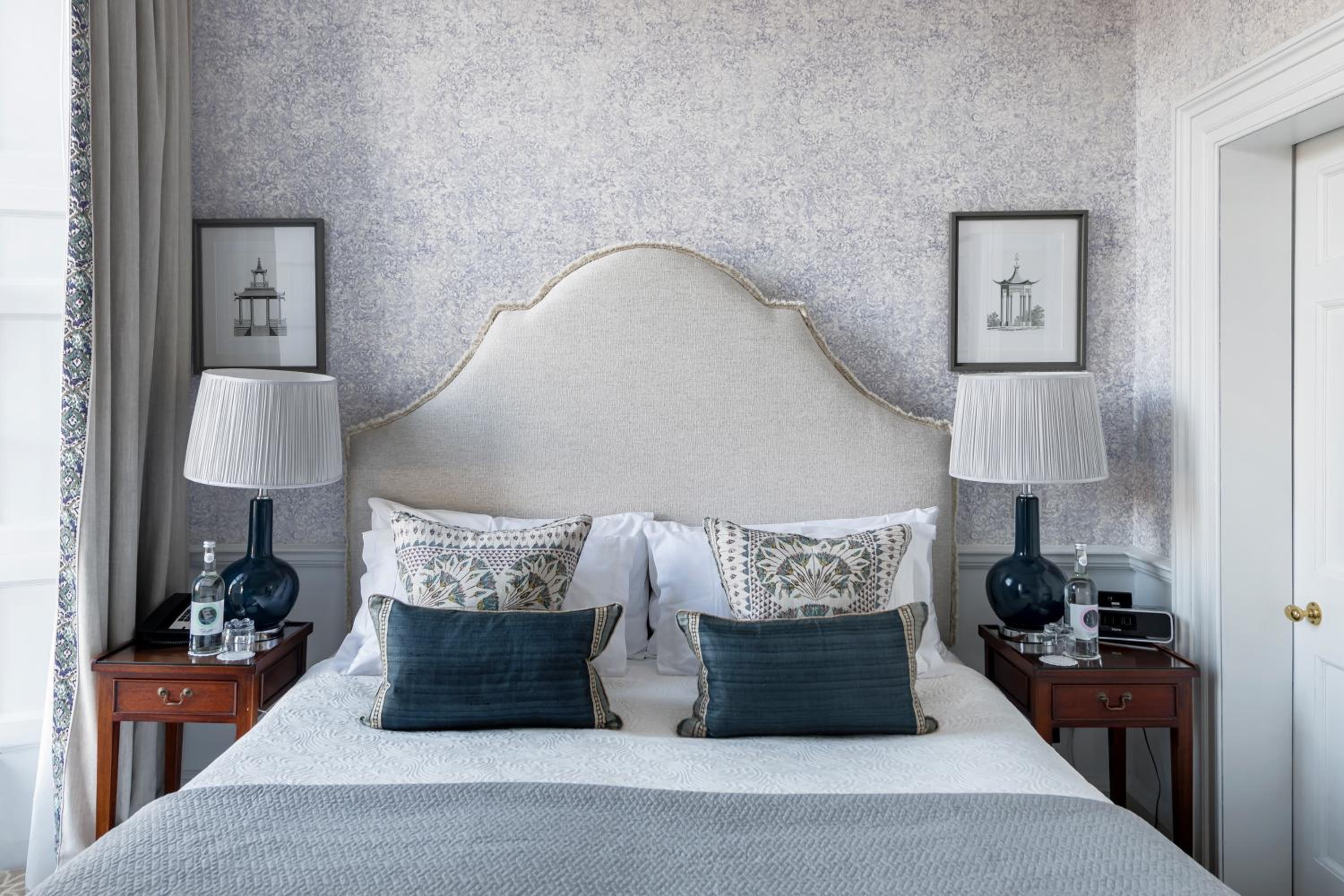 Luxury Suite - Photo 14