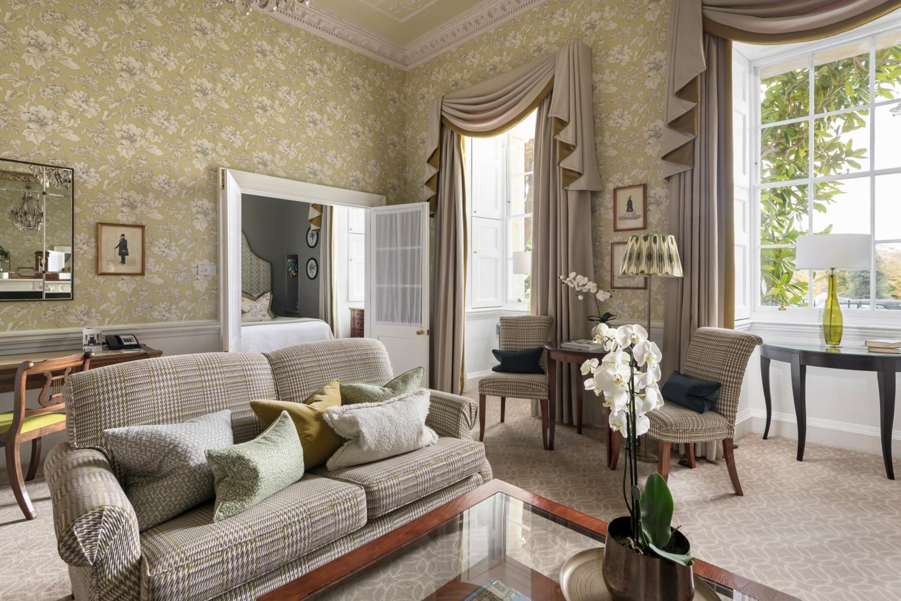 Deluxe Suite - Photo 8
