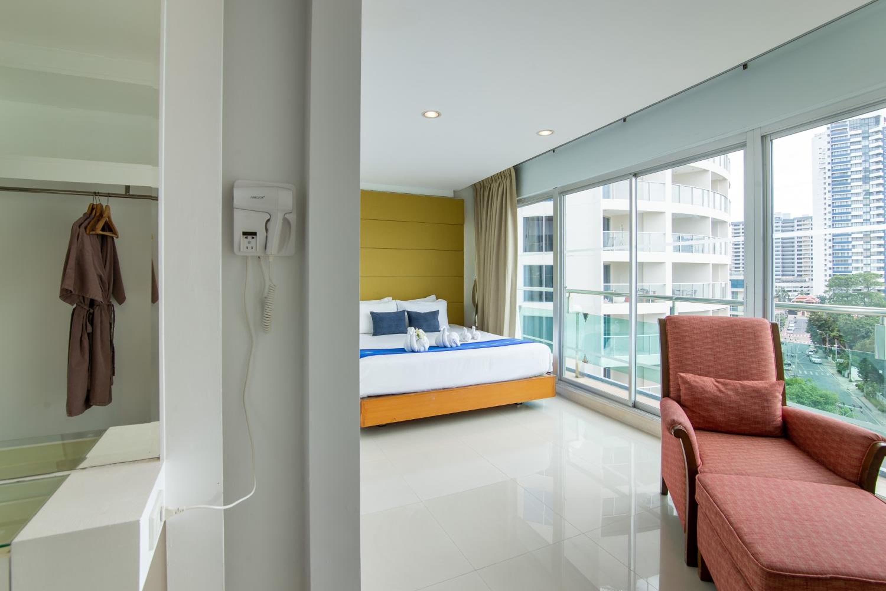 Two bedroom Panoramic Sea View - Photo 7