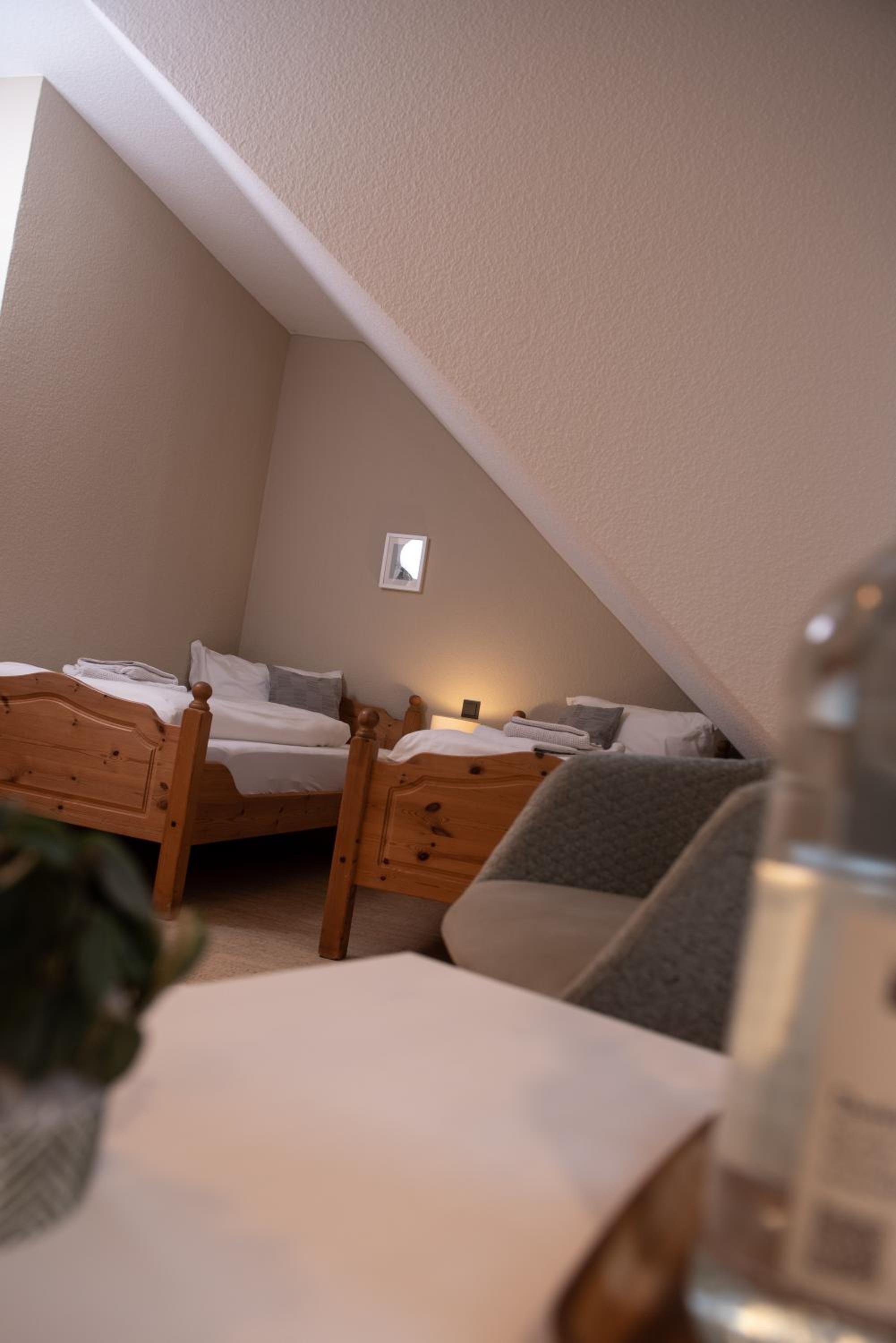 Standard Twin Room photo 3