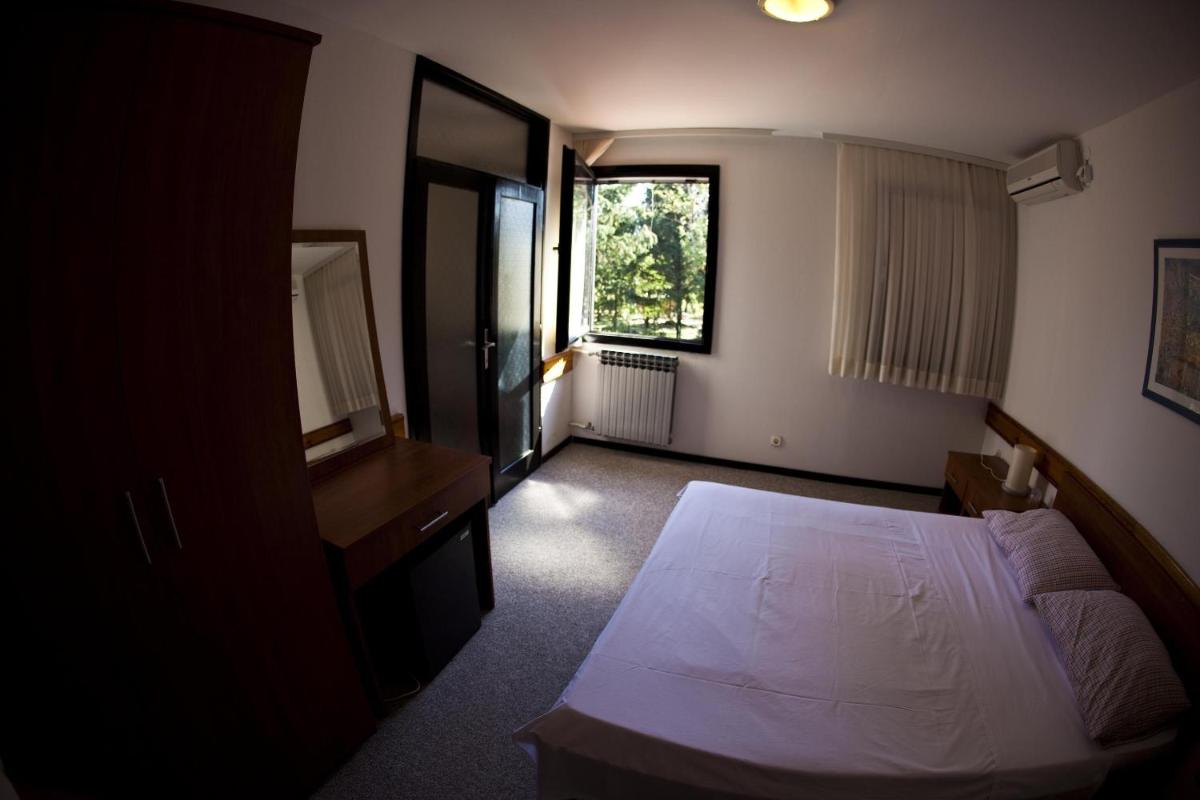 Standard Double or Twin Room photo 2