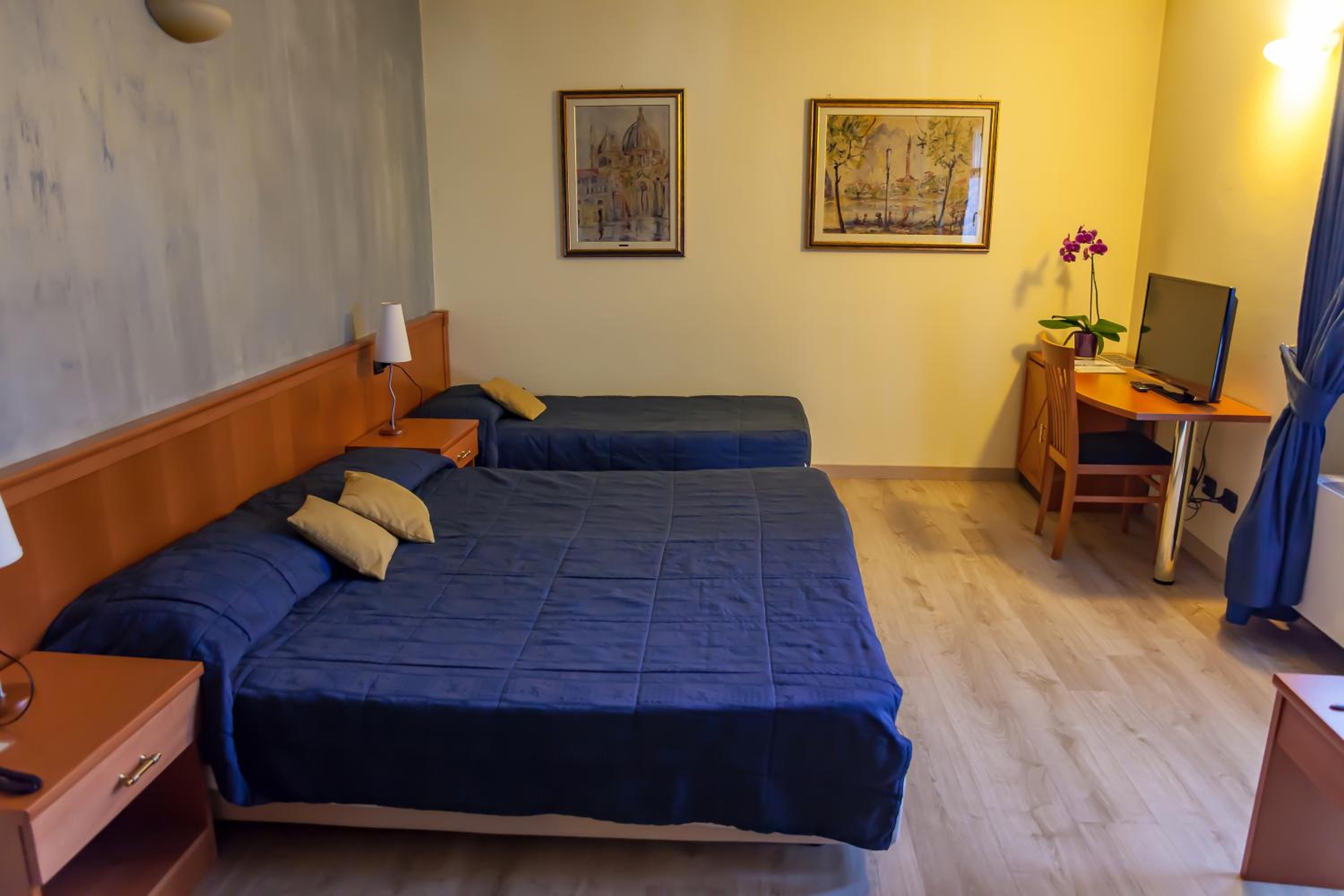 Superior Triple Room - Photo 6