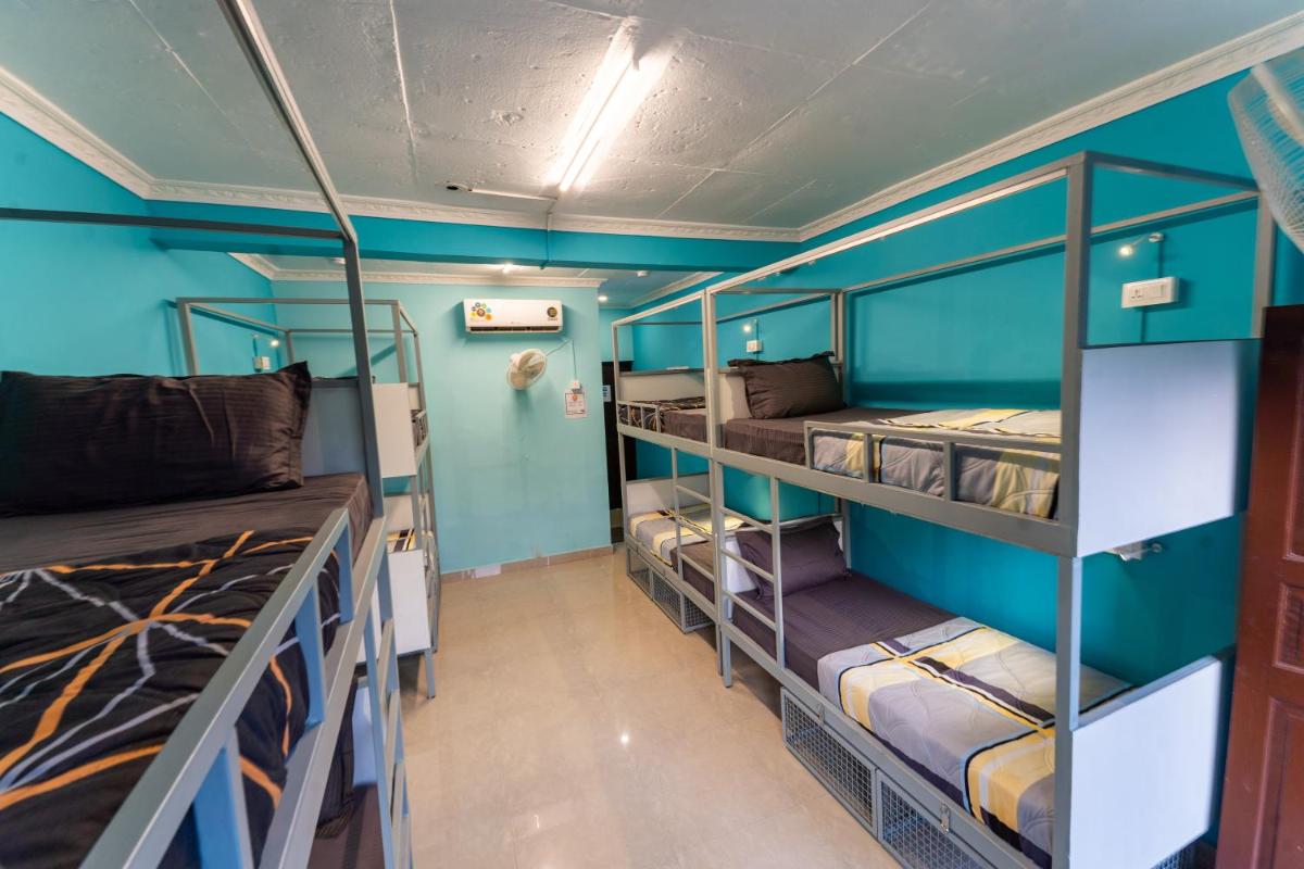 Bed in 8-Bed Dormitory Room photo 3