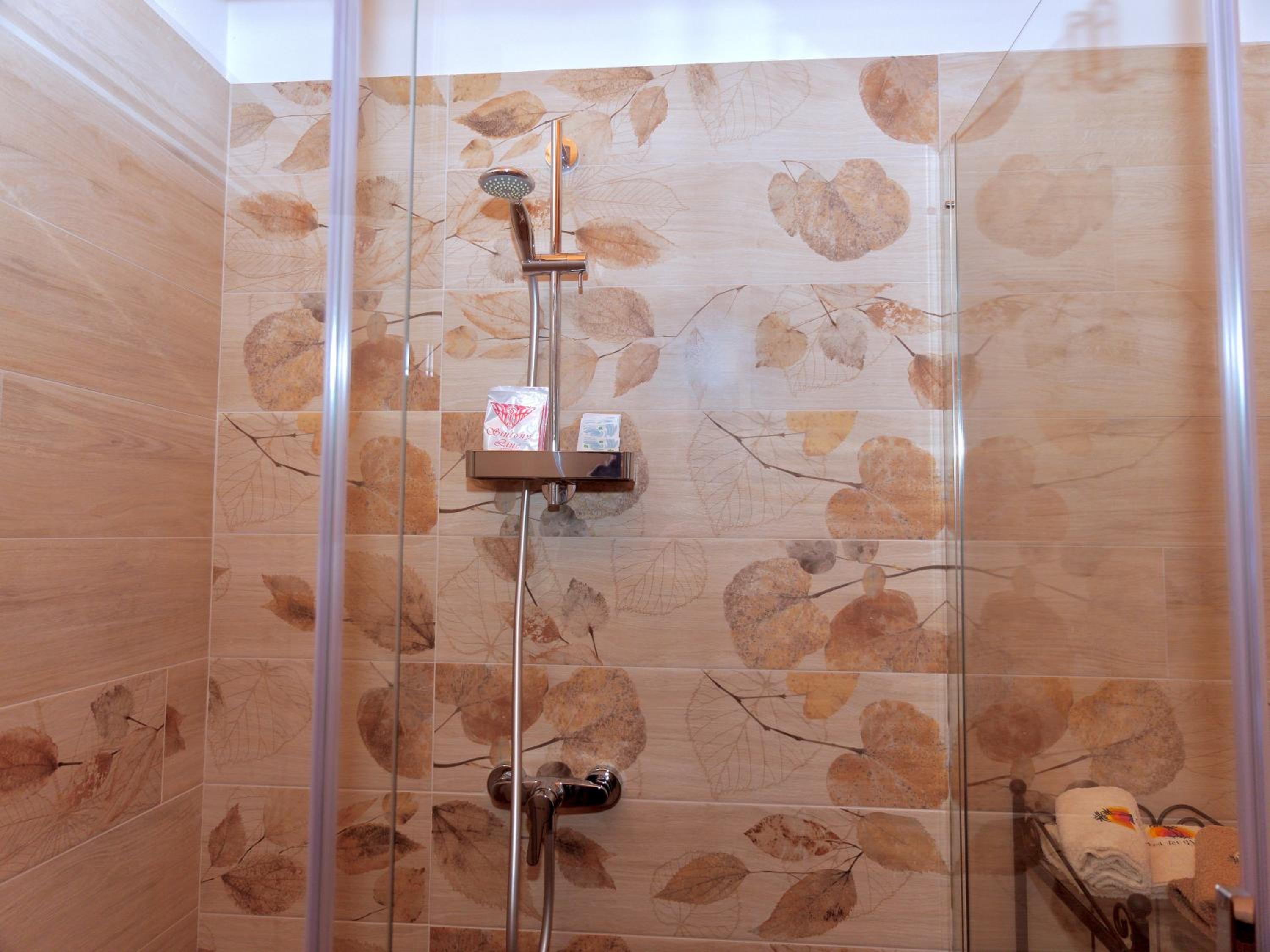 Triple Room with Private Bathroom photo 2