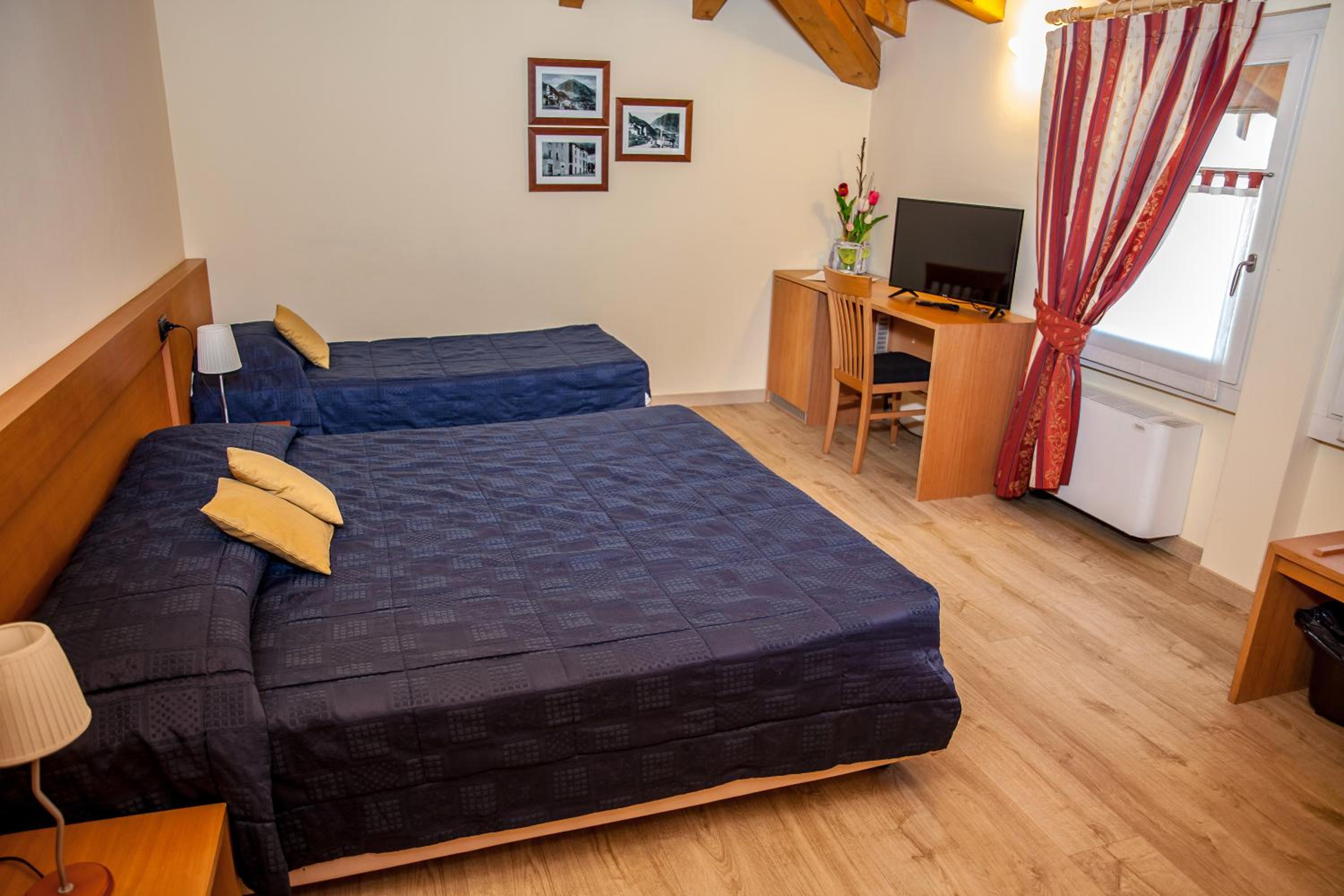 Superior Triple Room - Photo 8