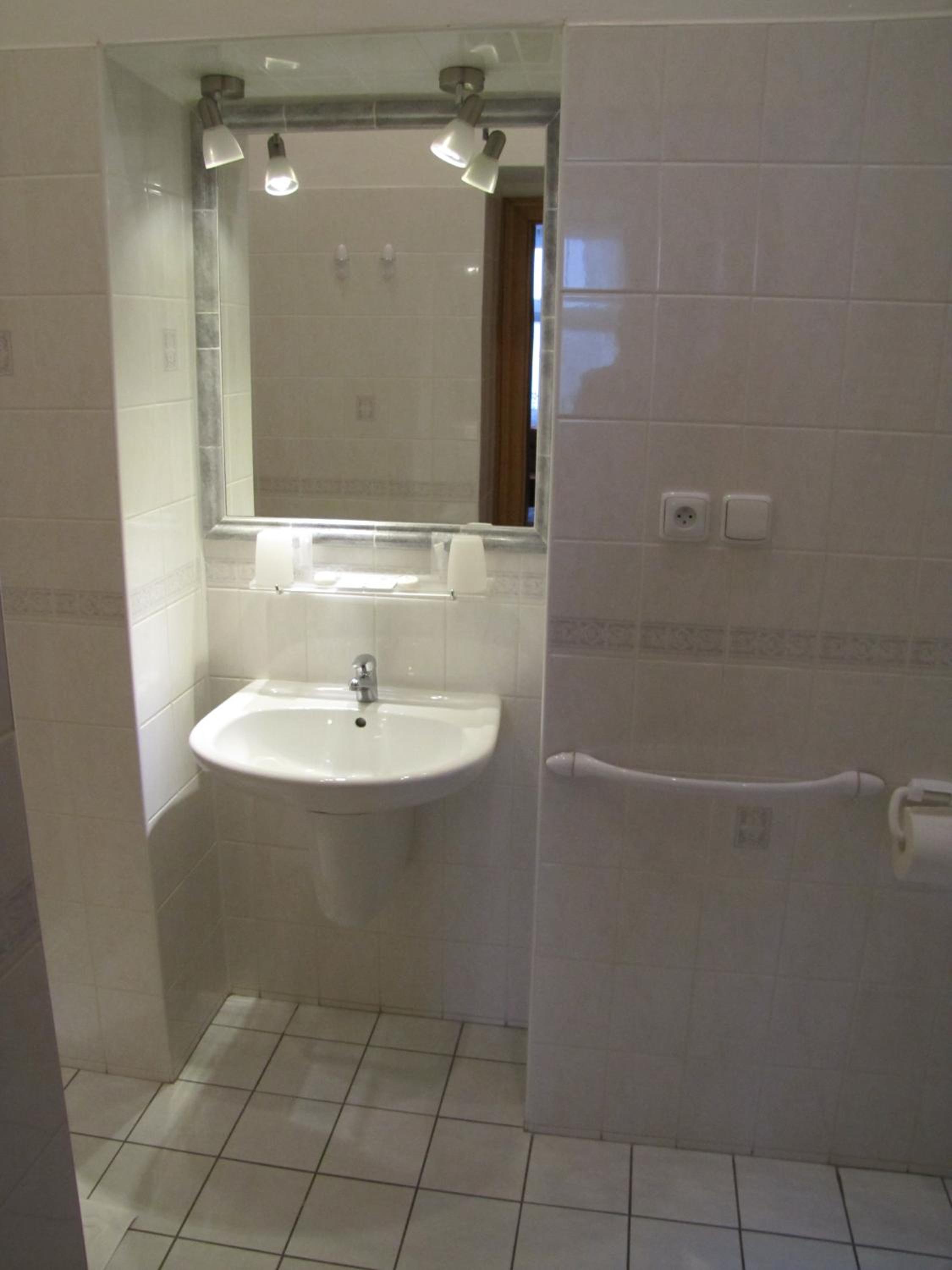 Double Room with Private Bathroom photo 3