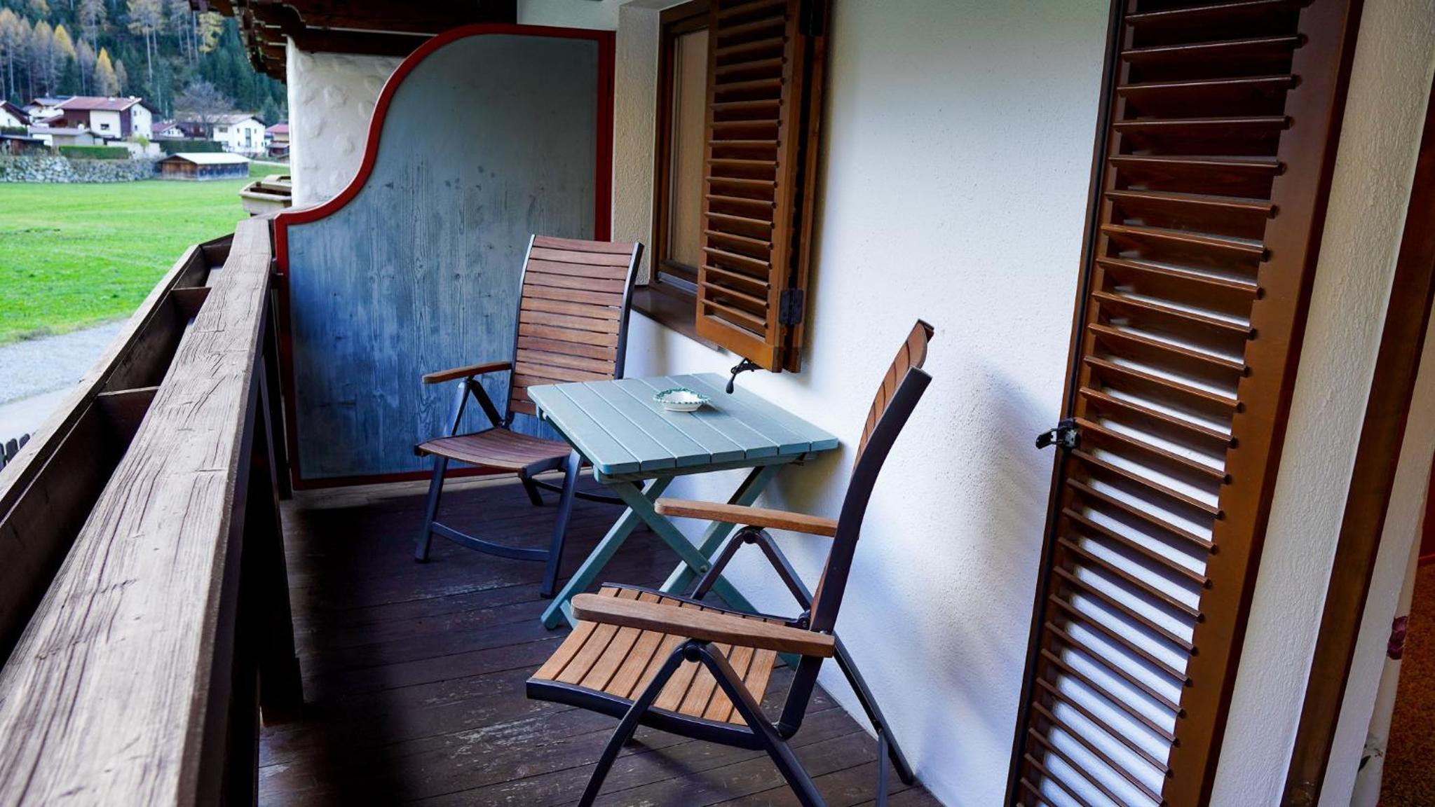 Two-Bedroom Apartment with Balcony - Photo 10