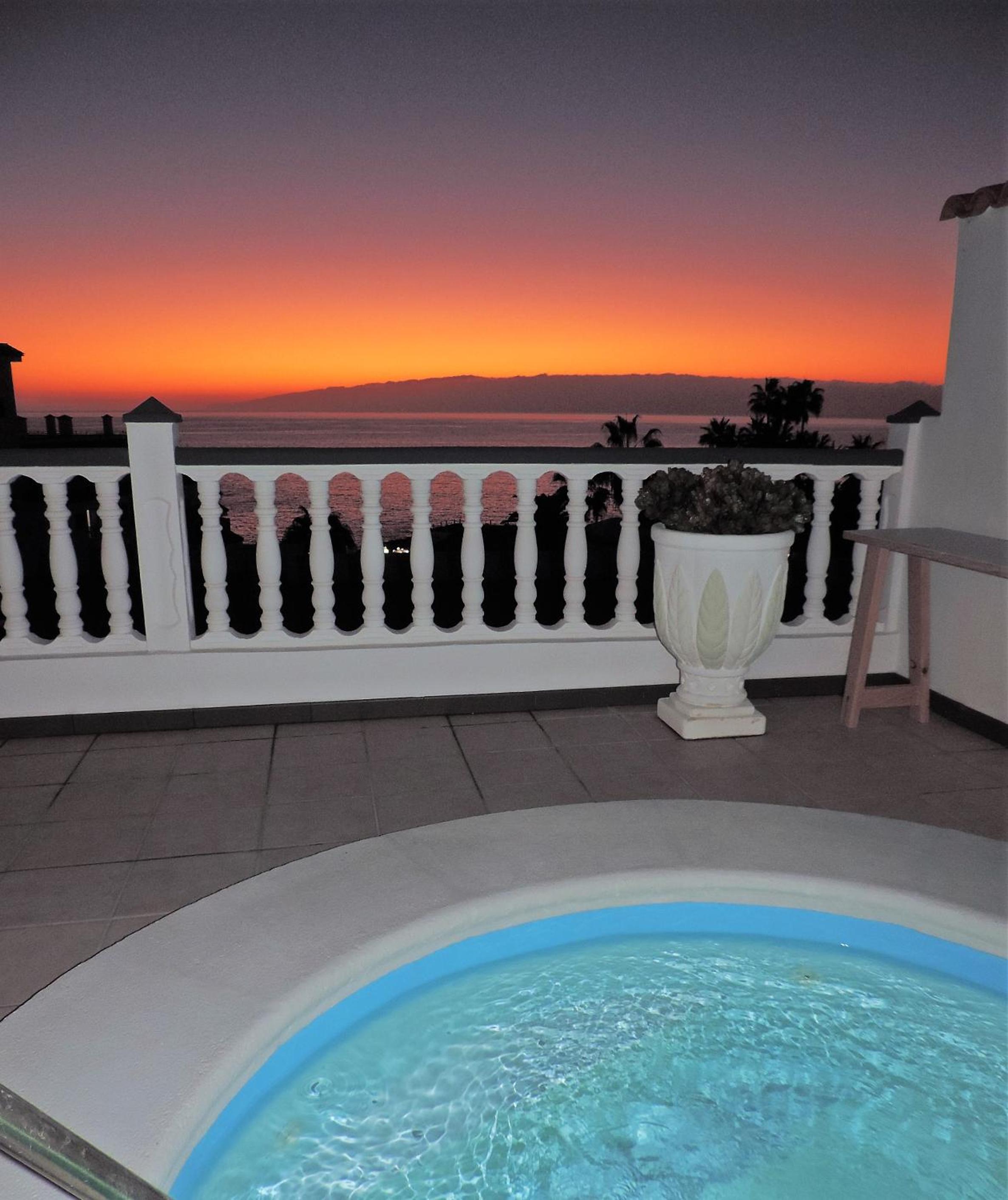 Three-Bedroom Villa photo 2