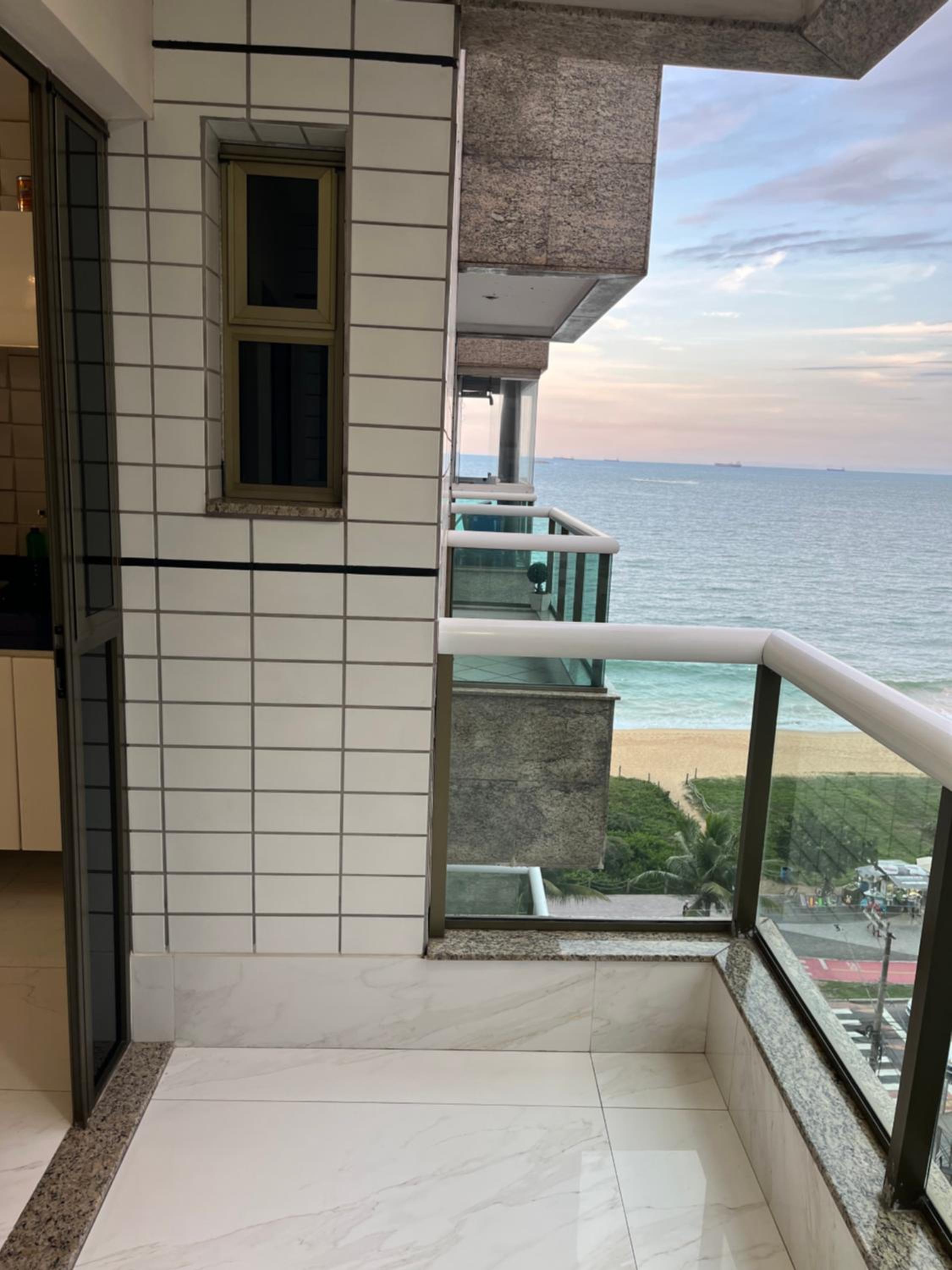 Apartment with Sea View - Photo 11