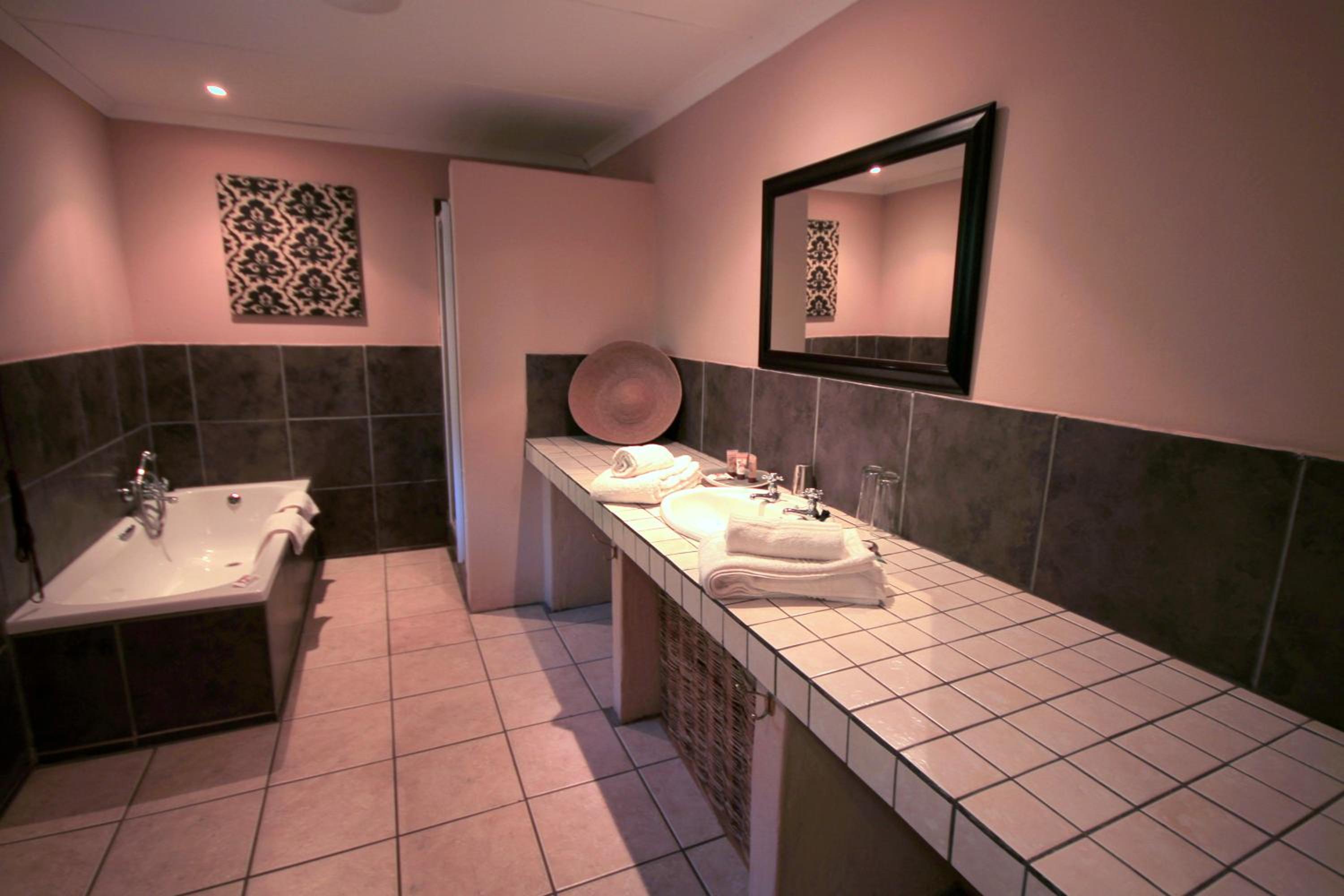 Twin/Double Room - Photo 2