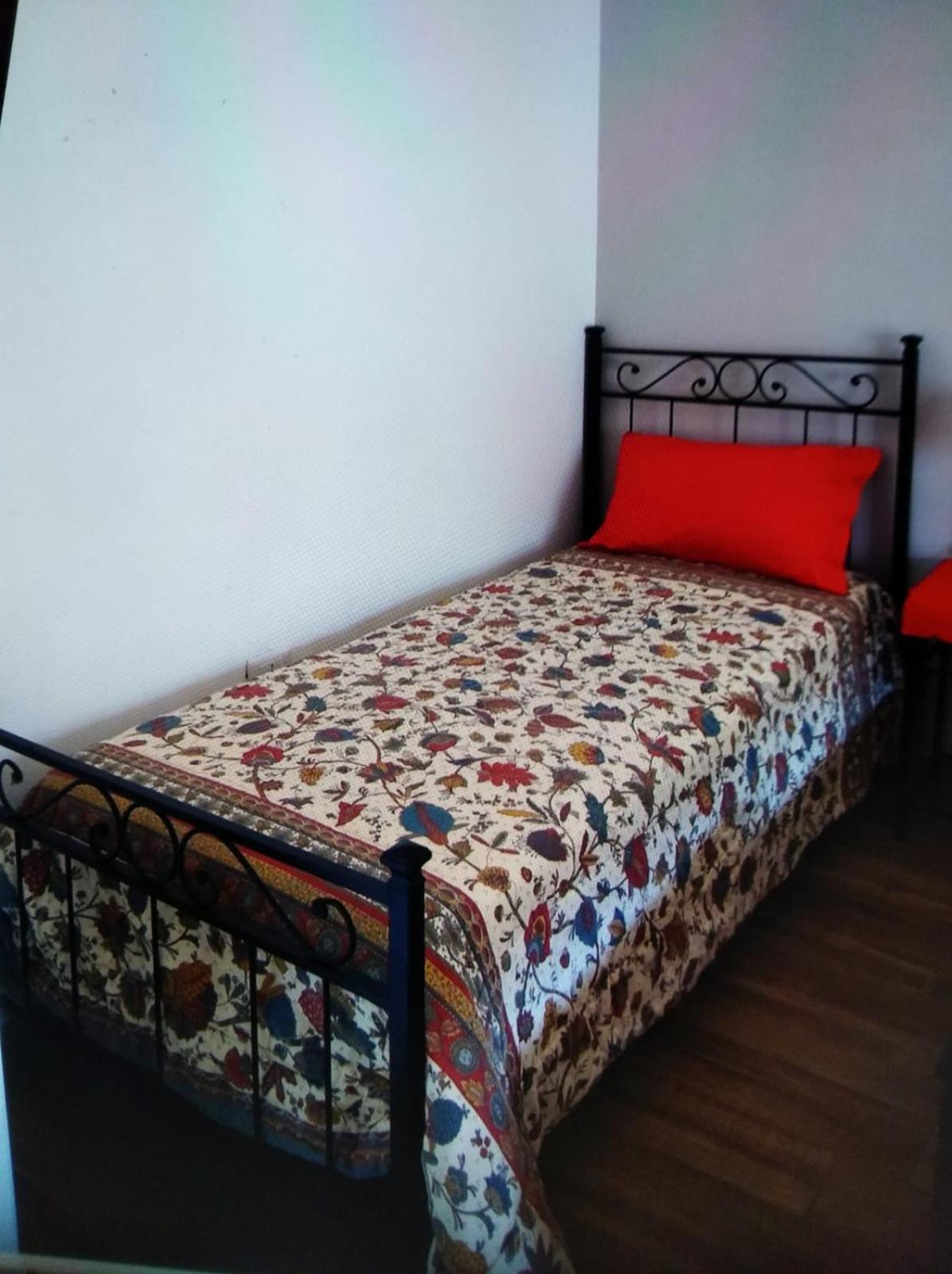 Triple Room with Private Bathroom photo 2