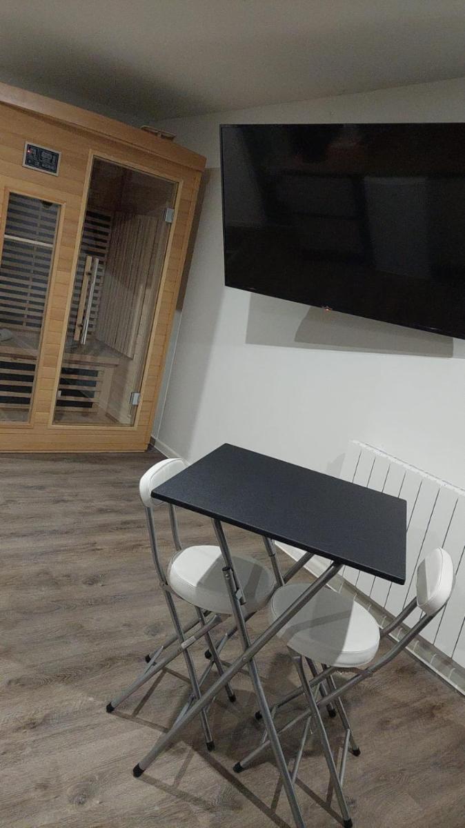 Suite with Spa Bath - Photo 6