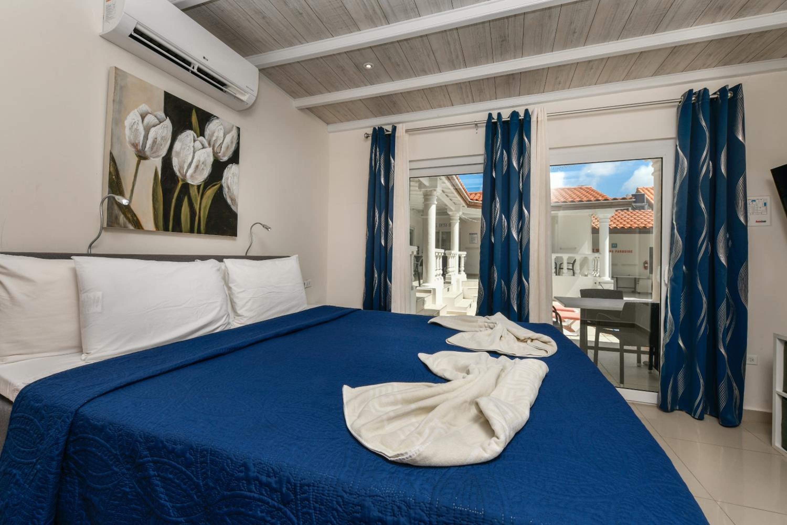 Two-Bedroom Villa with Roof-Top Sunset Terrace