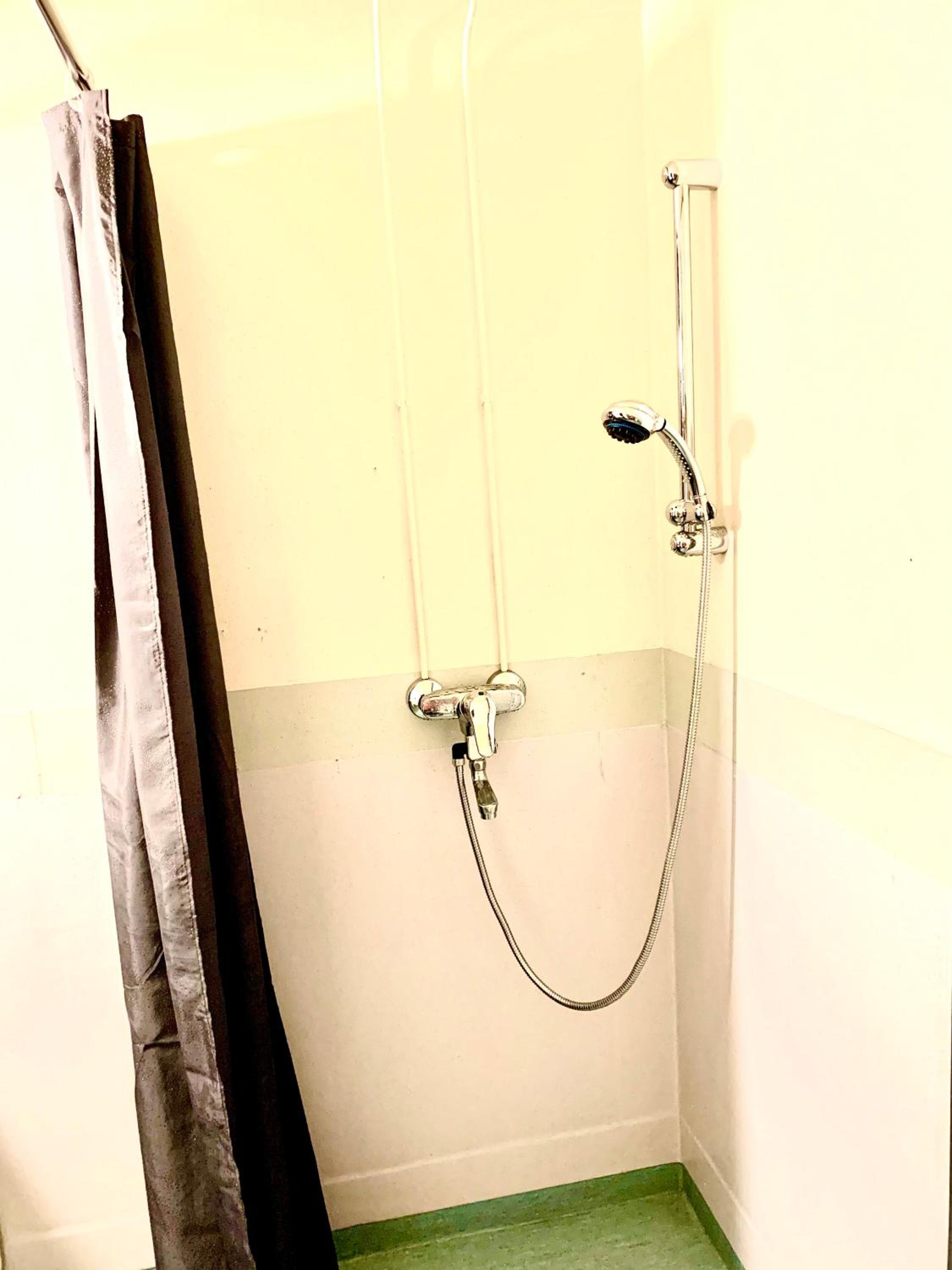 Standard Double Room with Shared Bathroom photo 3