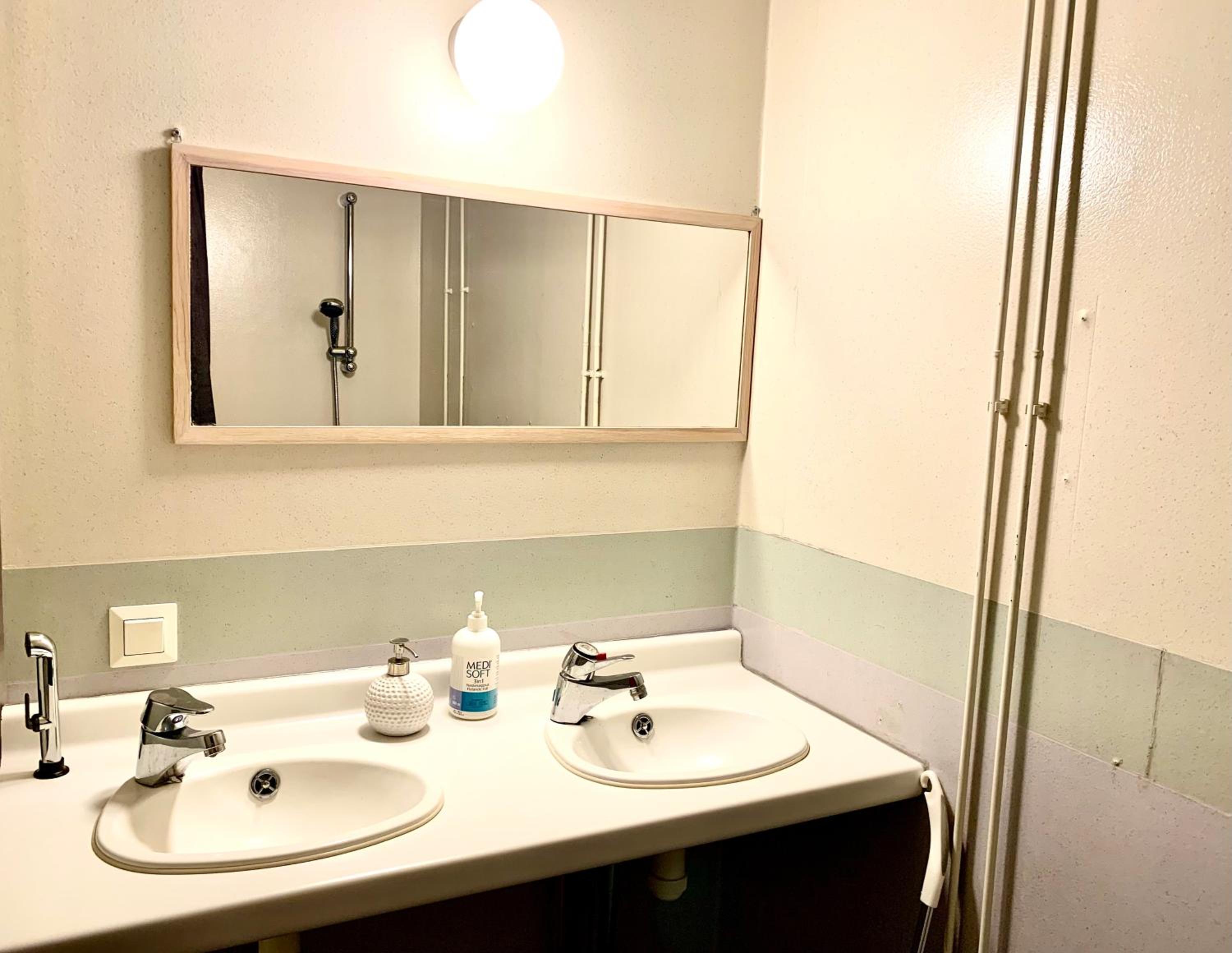 Standard Double Room with Shared Bathroom photo 2