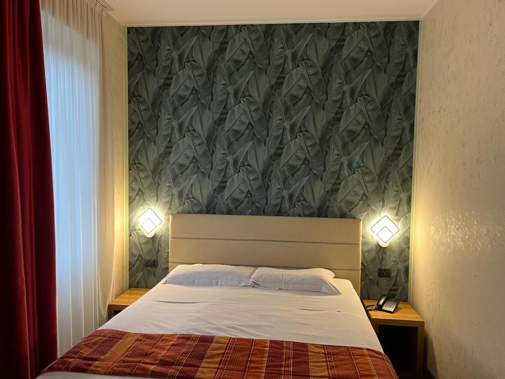 Standard Double Room - Photo 4