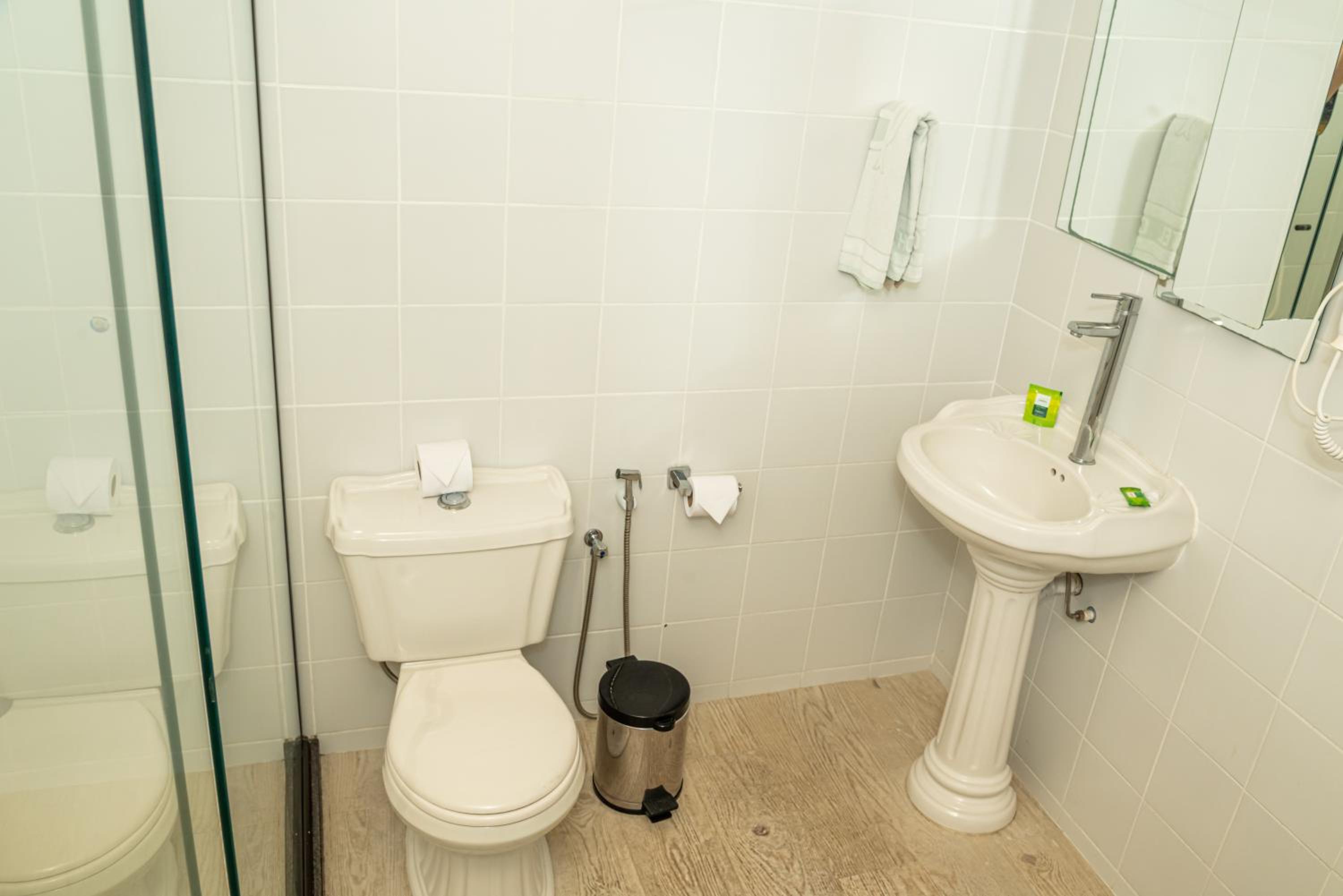 Suite - Photo 4