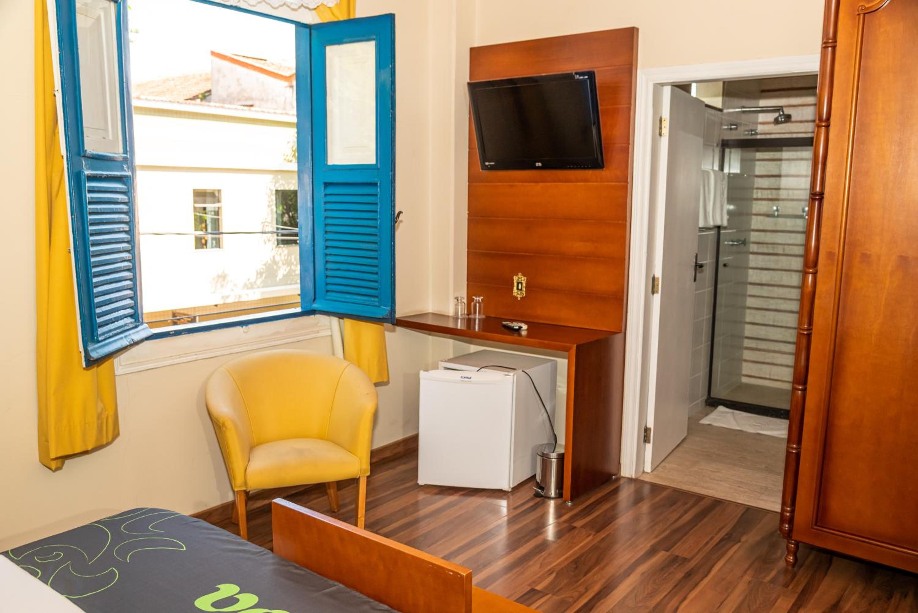 Suite - Photo 2