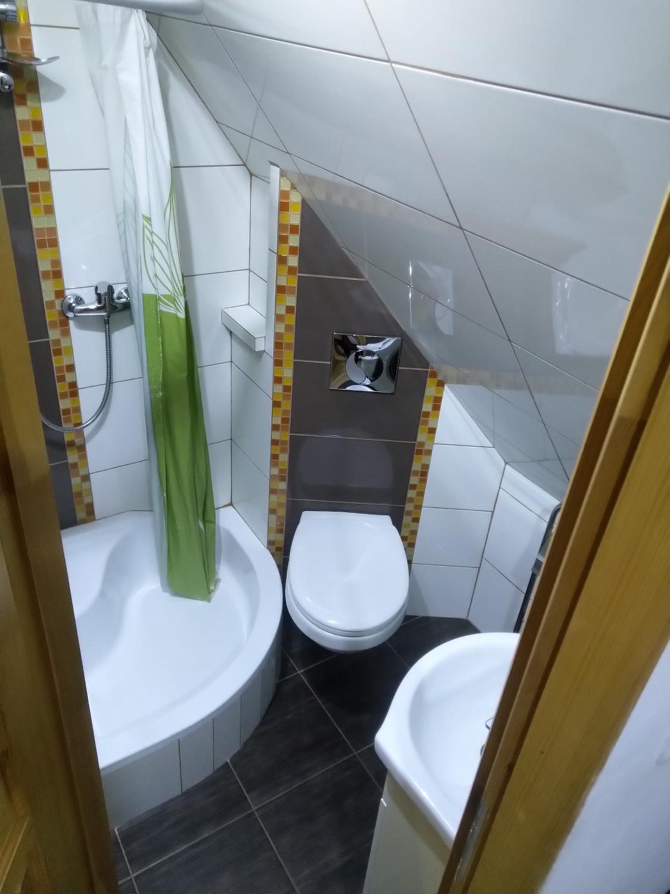 Twin Room with Private Bathroom photo 3