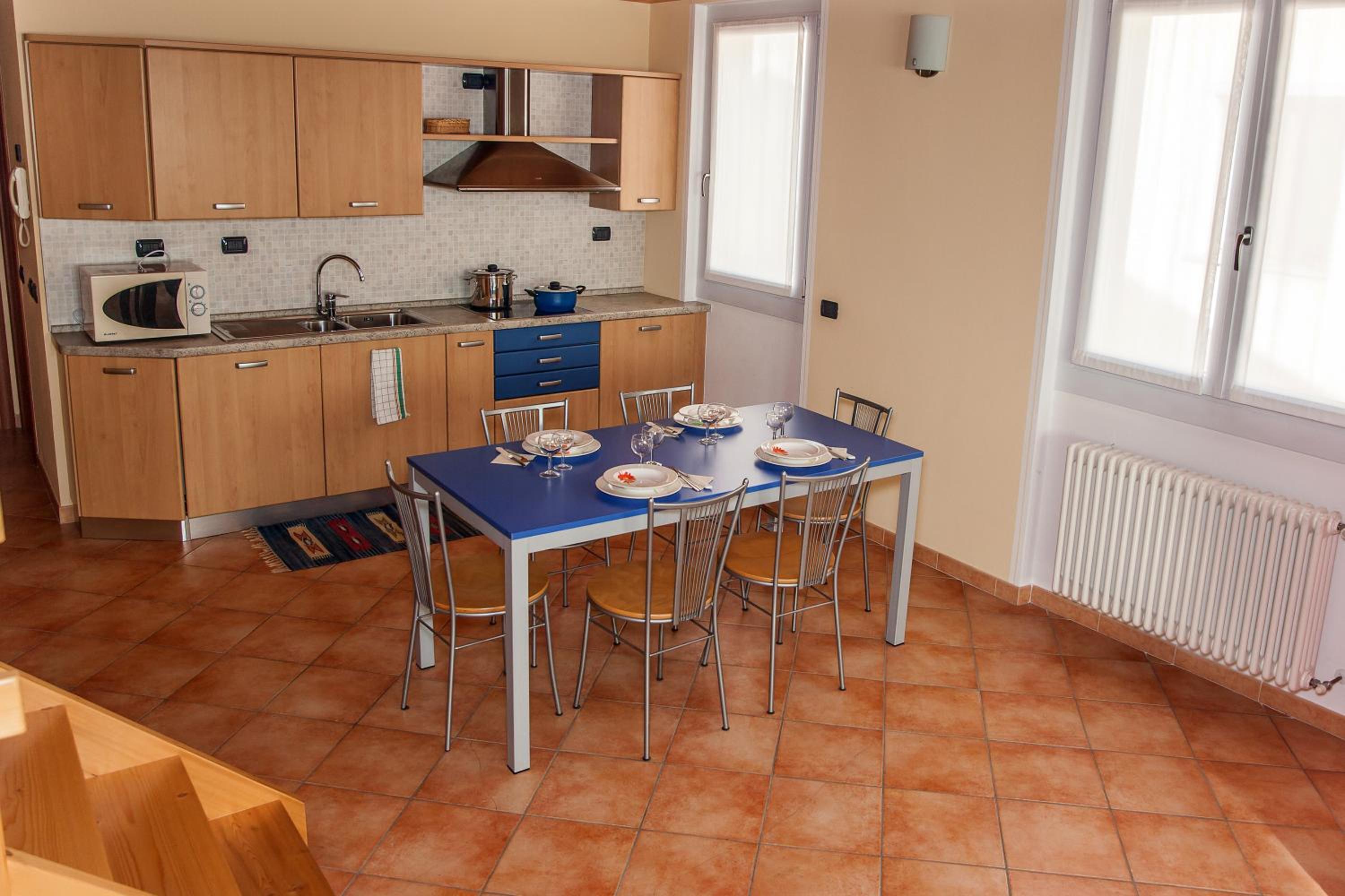 Apartment - Split Level - Photo 12