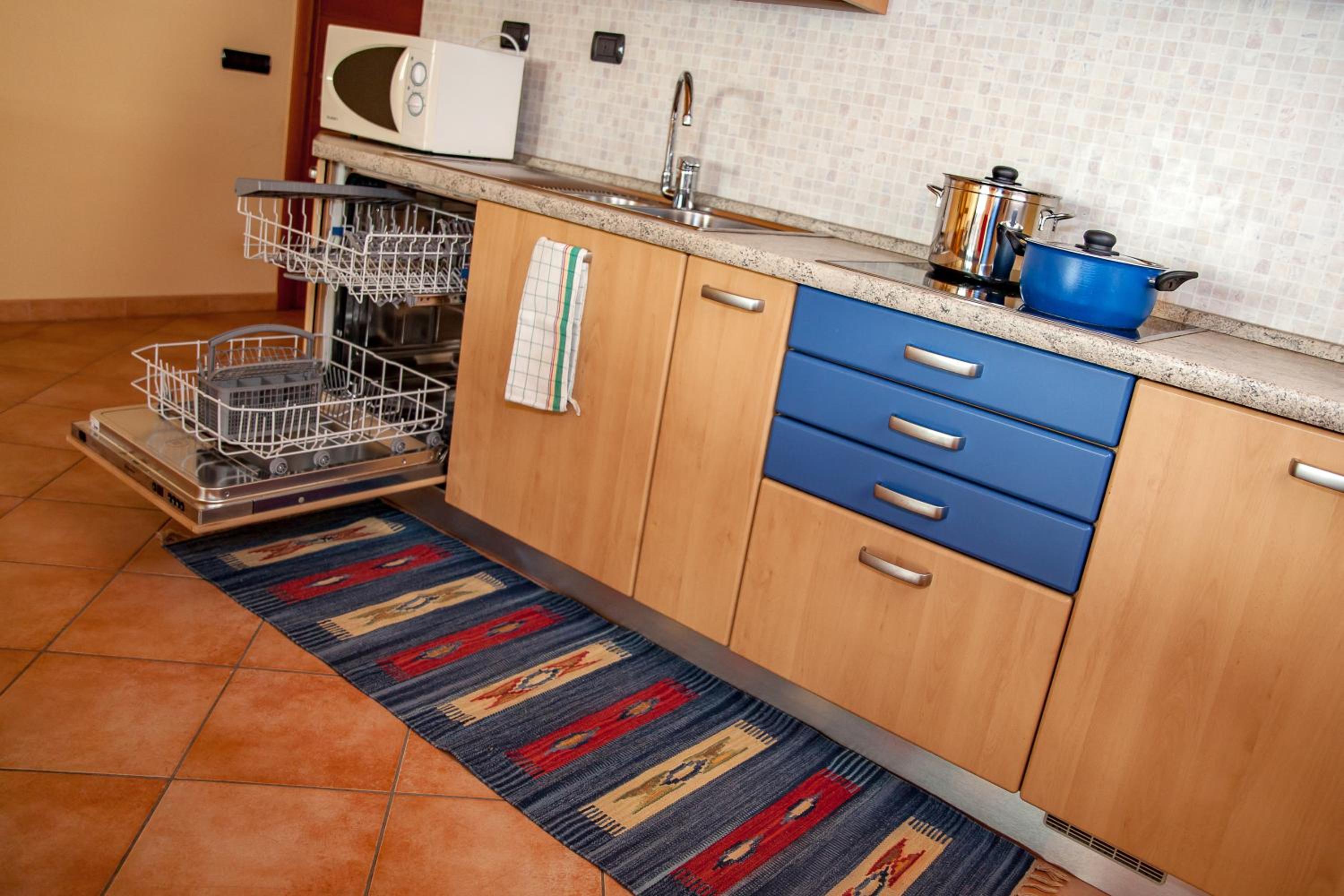 Apartment - Split Level - Photo 4