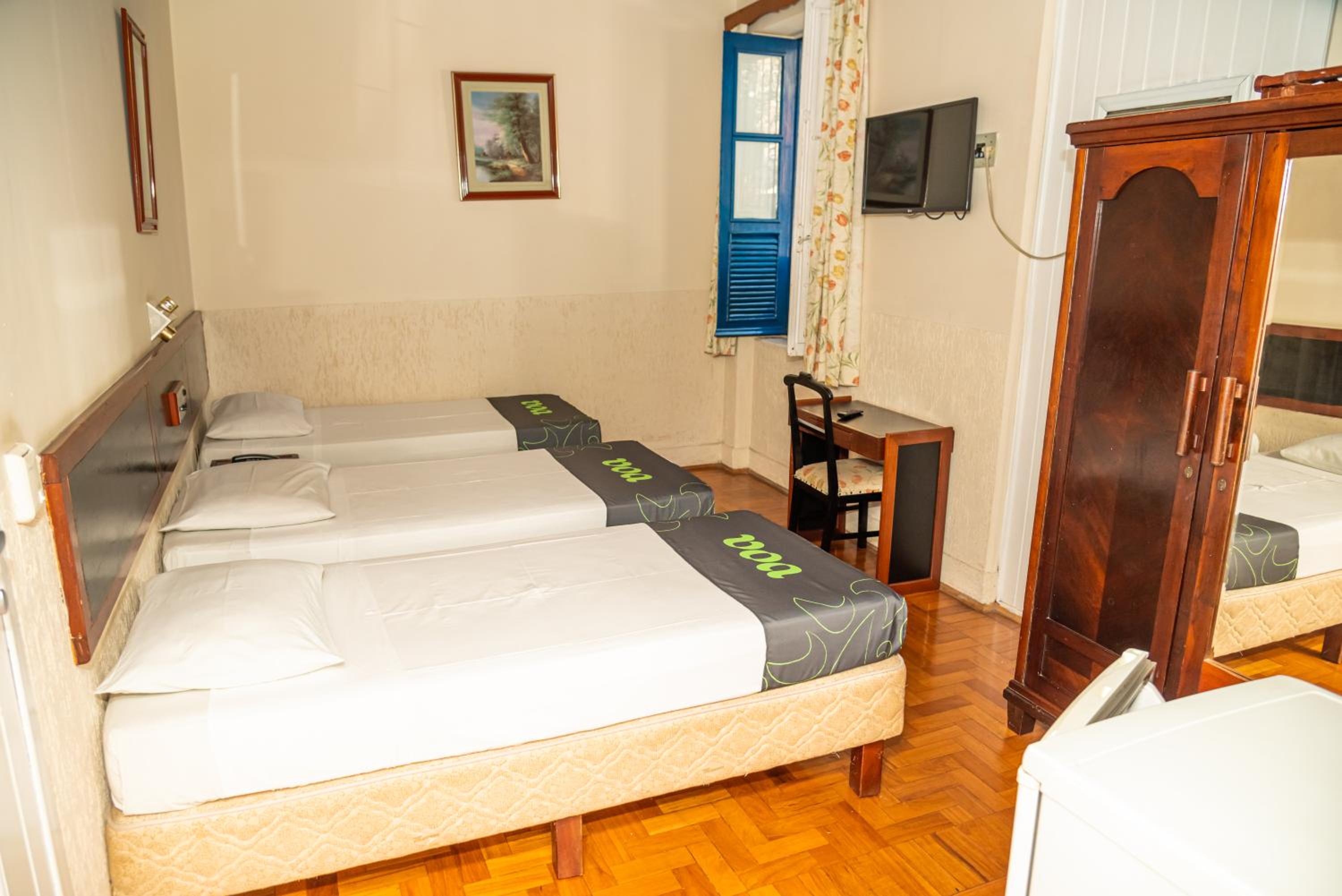 Standard Triple Room - Photo 3
