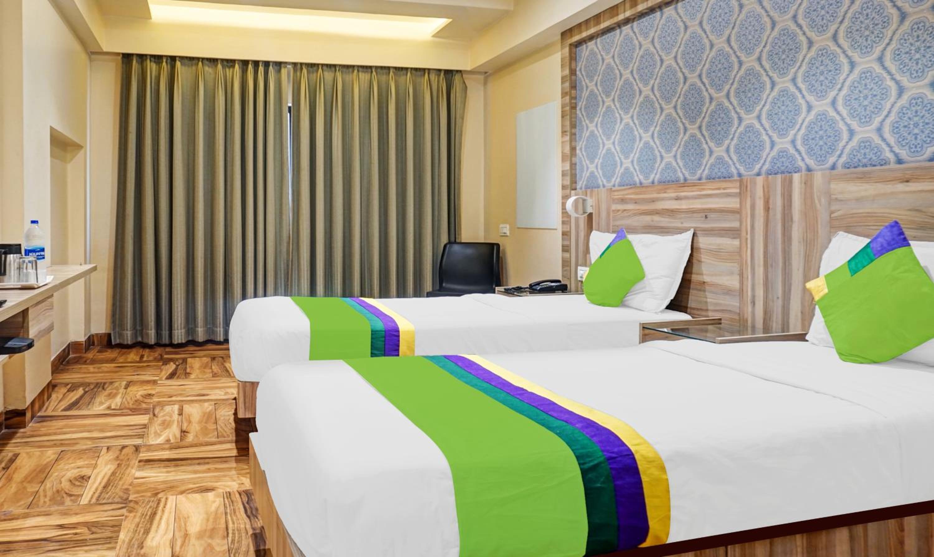 Deluxe Double Room - Photo 8