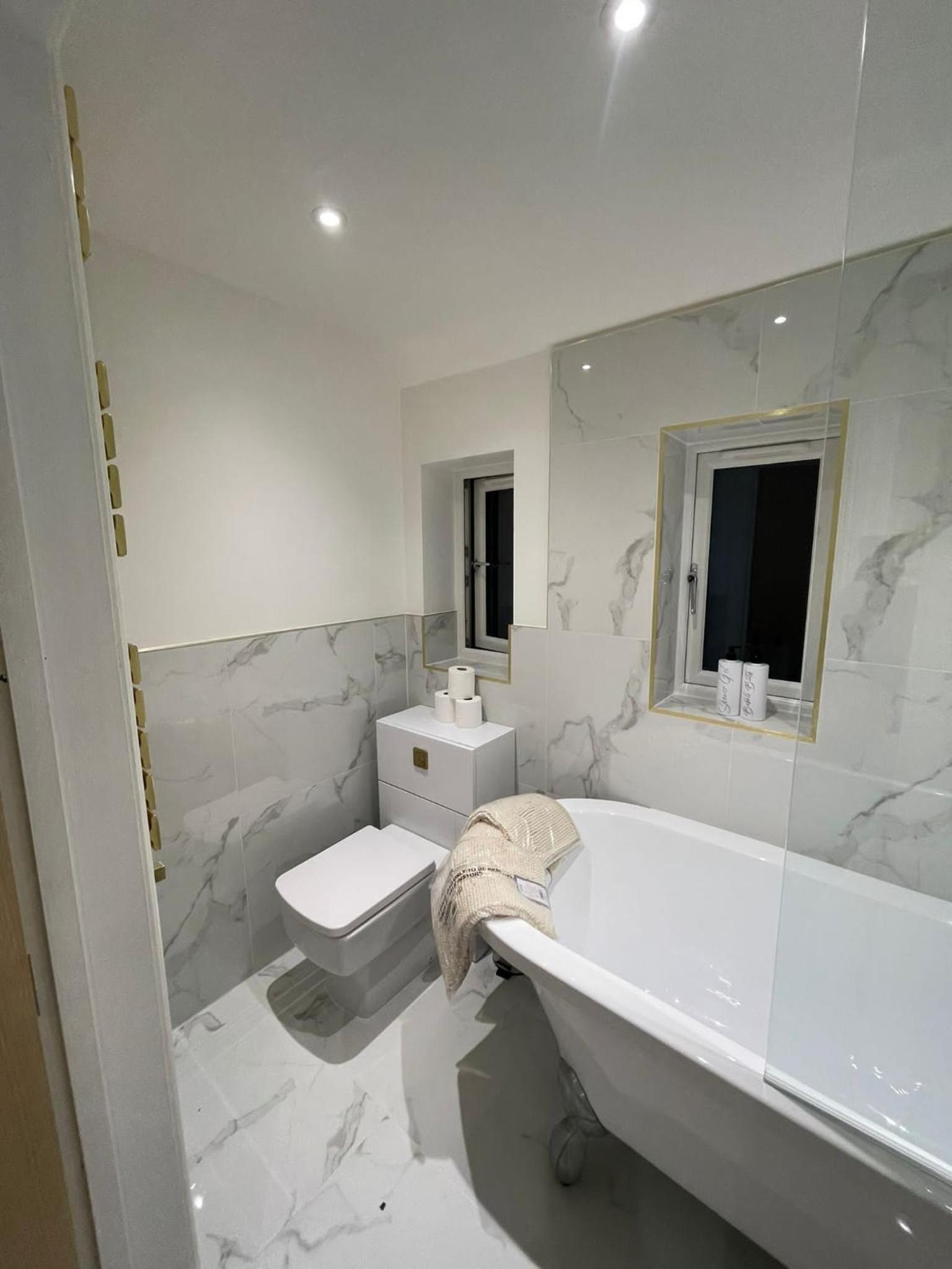 Three-Bedroom House photo 3