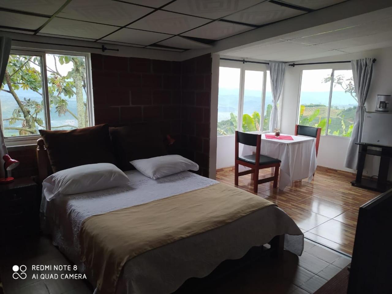 Suite with Hot Tub photo 1