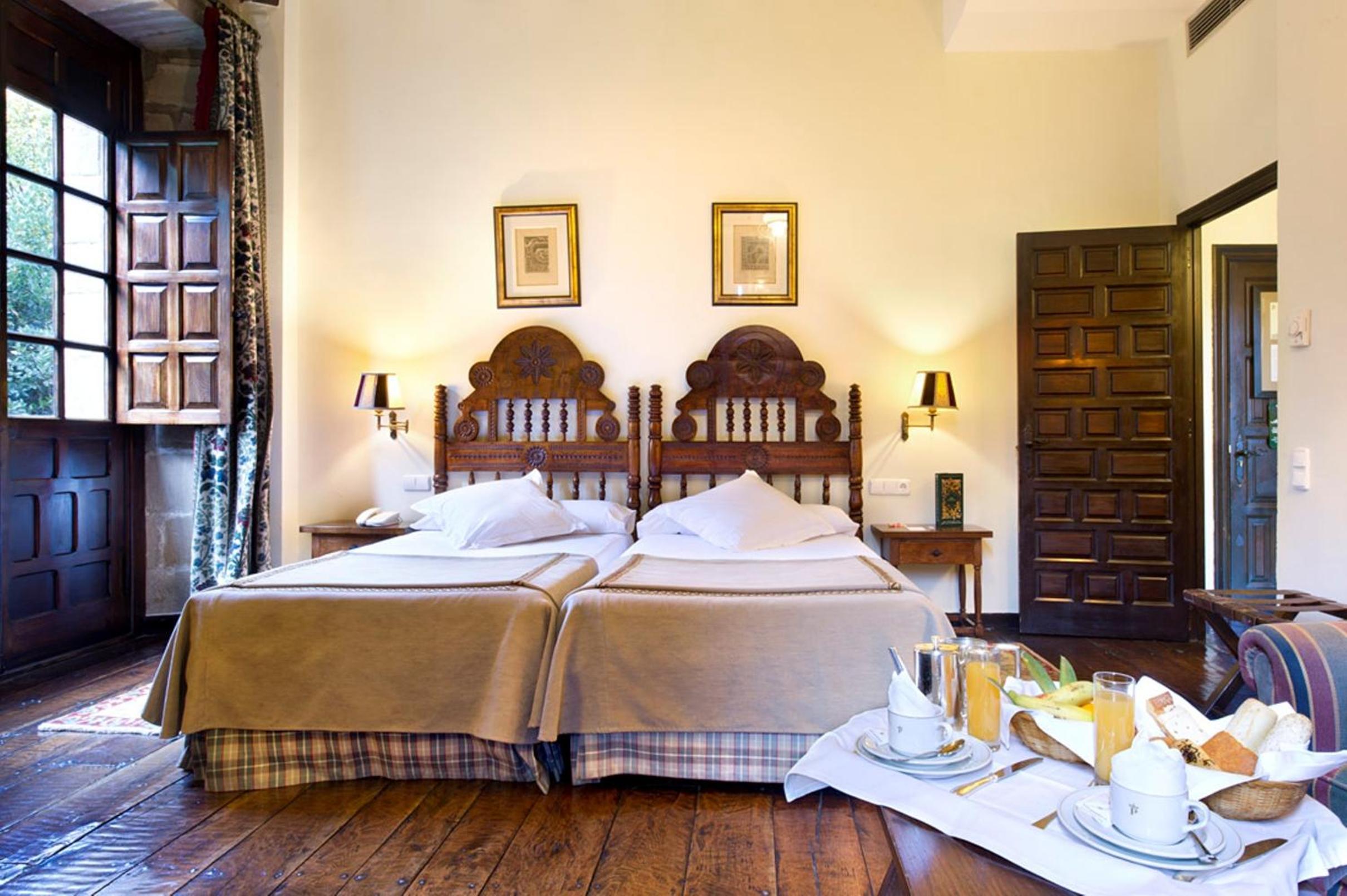 Standard Room (3 Adults) - Photo 1