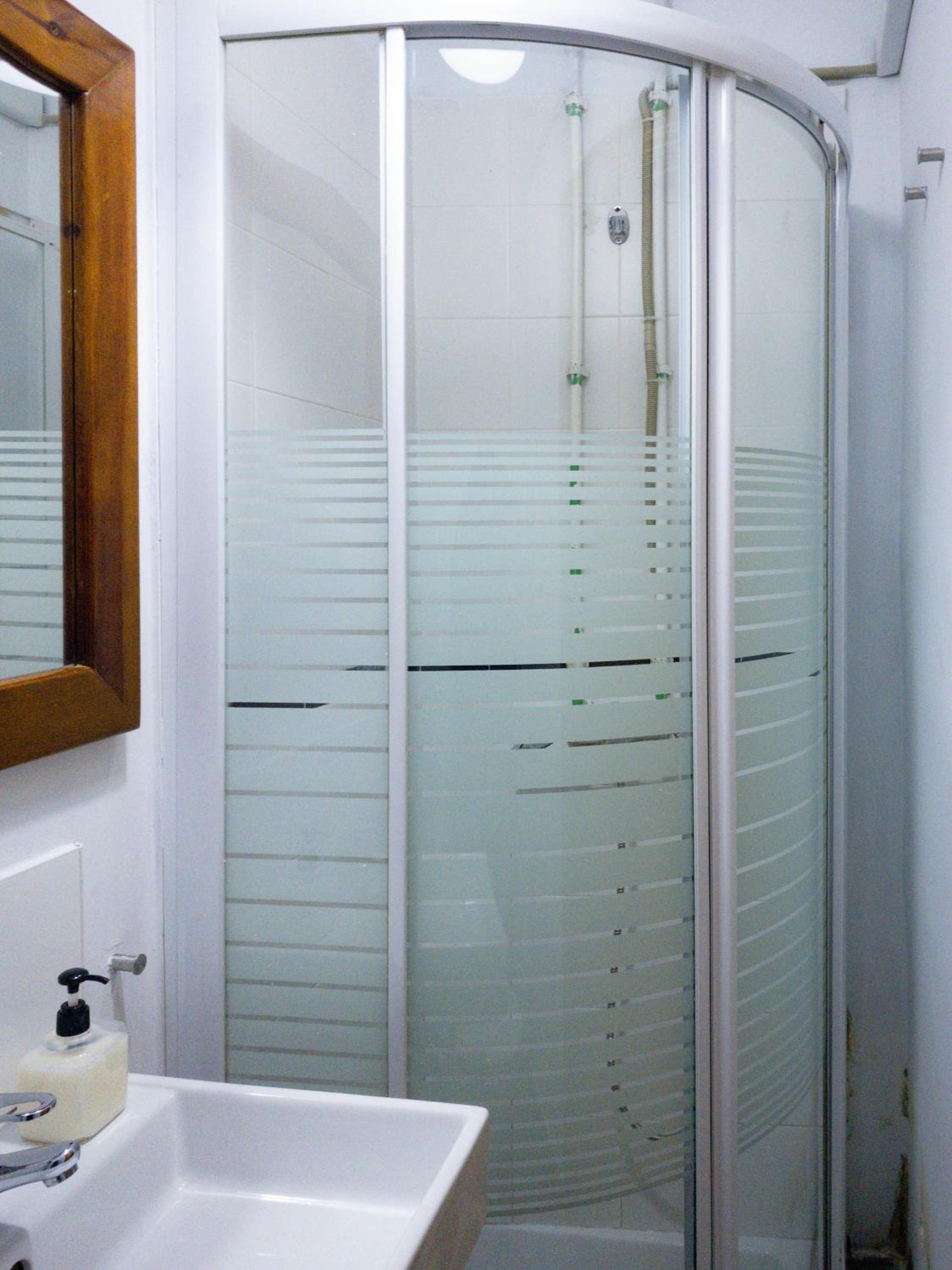 Budget Single Room photo 3