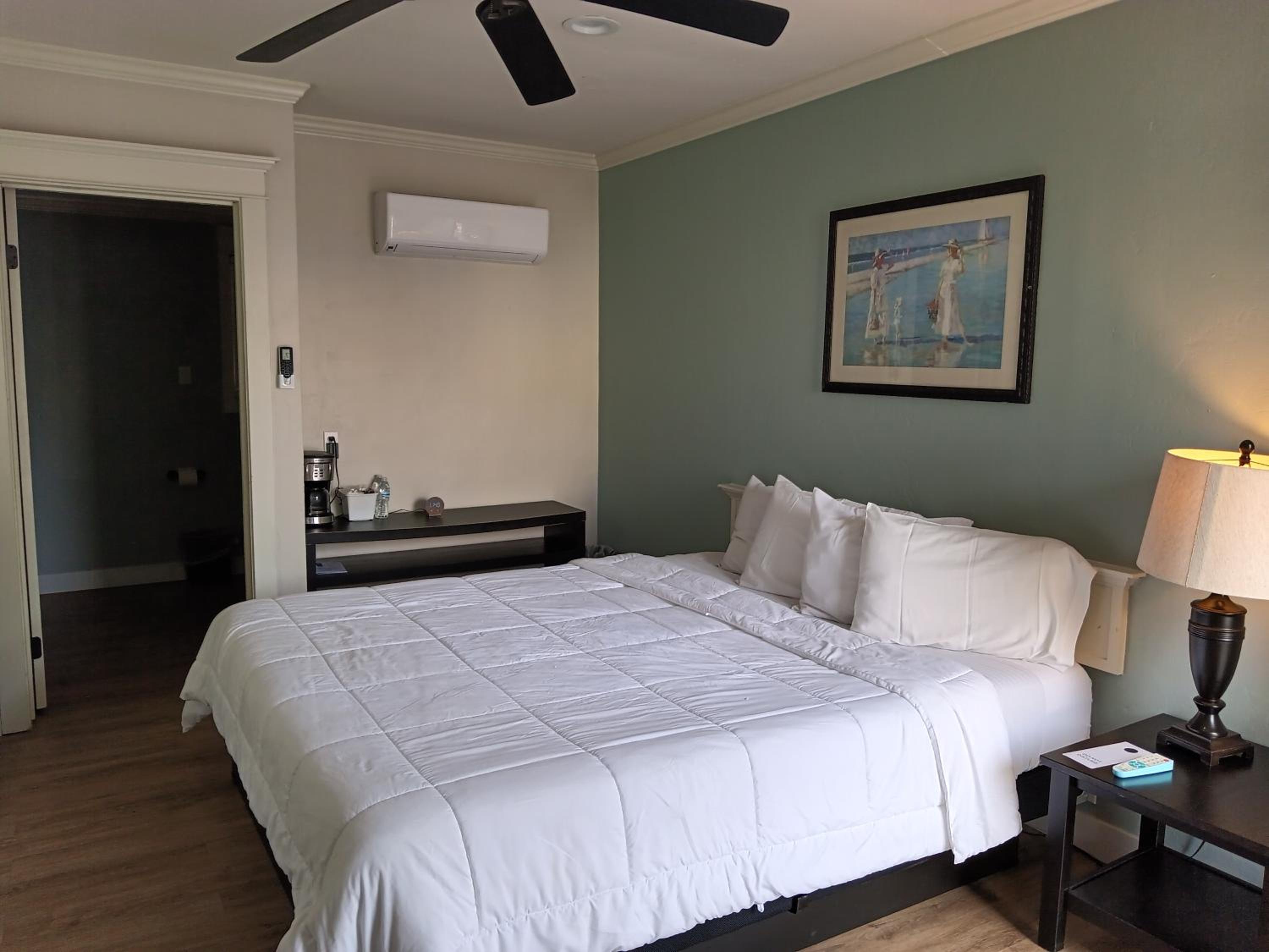 Standard King Room