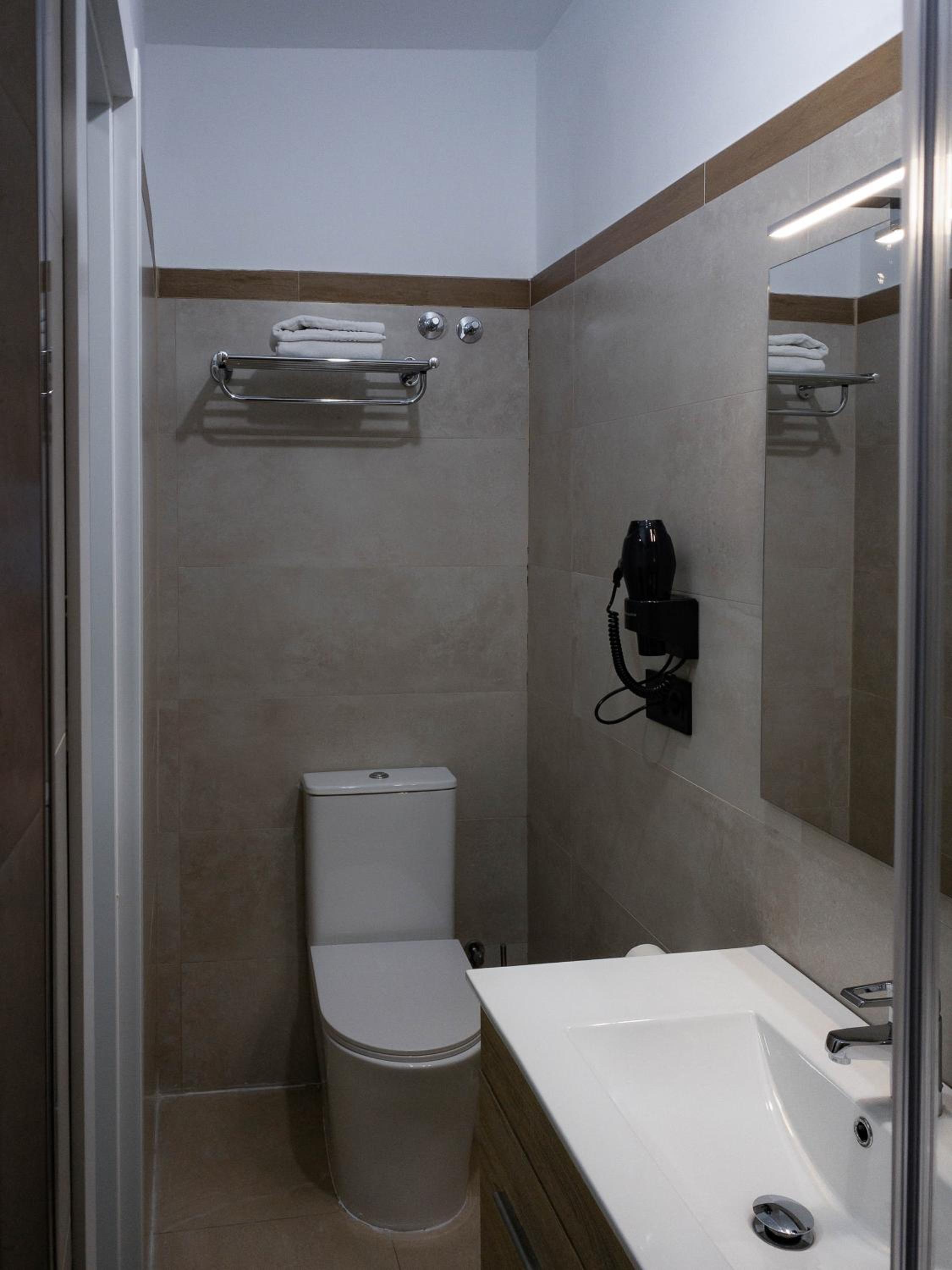 Deluxe Triple Room photo 3