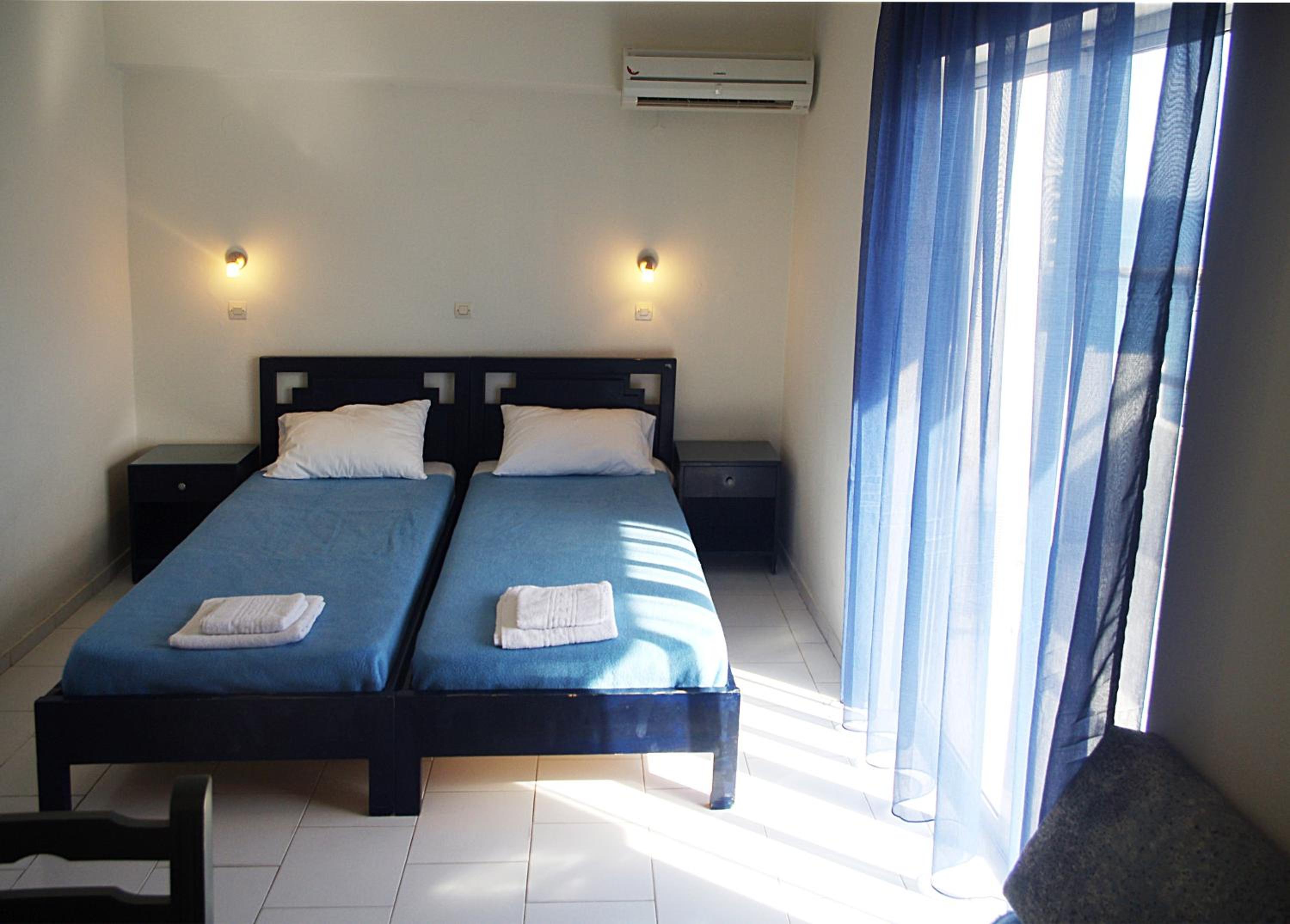 Studio with Side Sea View (3 Adults)