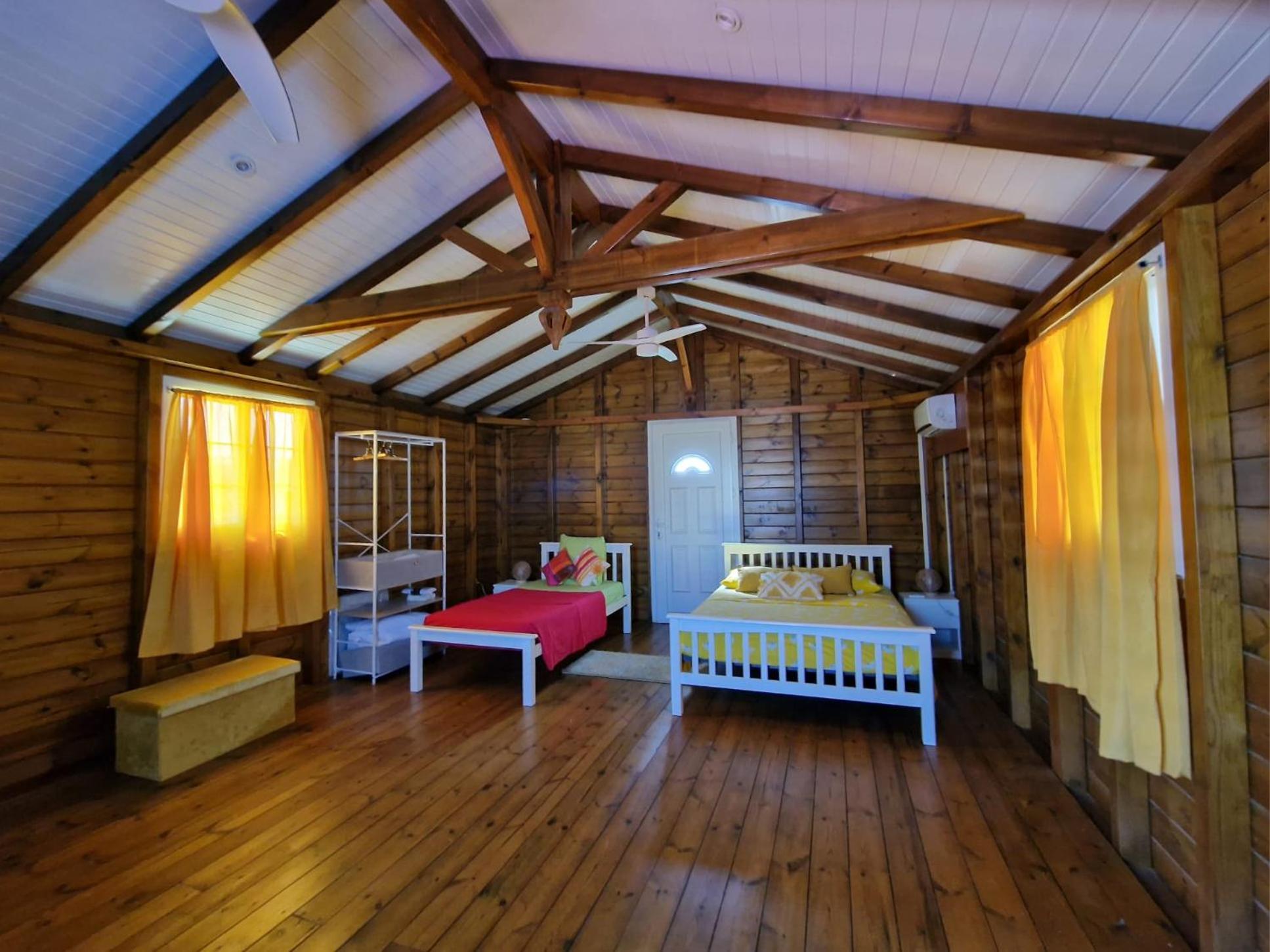 One-Bedroom House photo 1