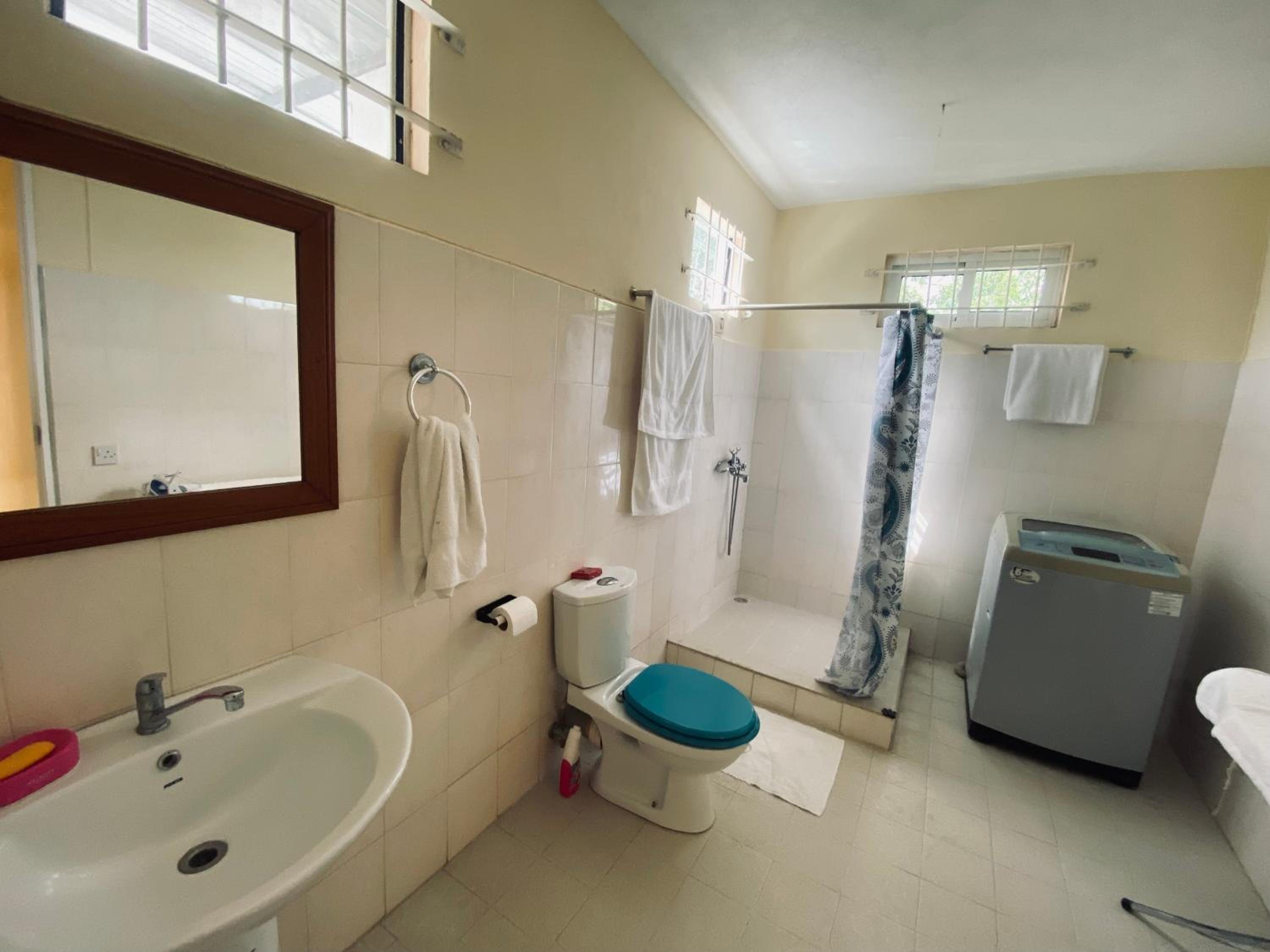 Two-Bedroom Apartment - Photo 9