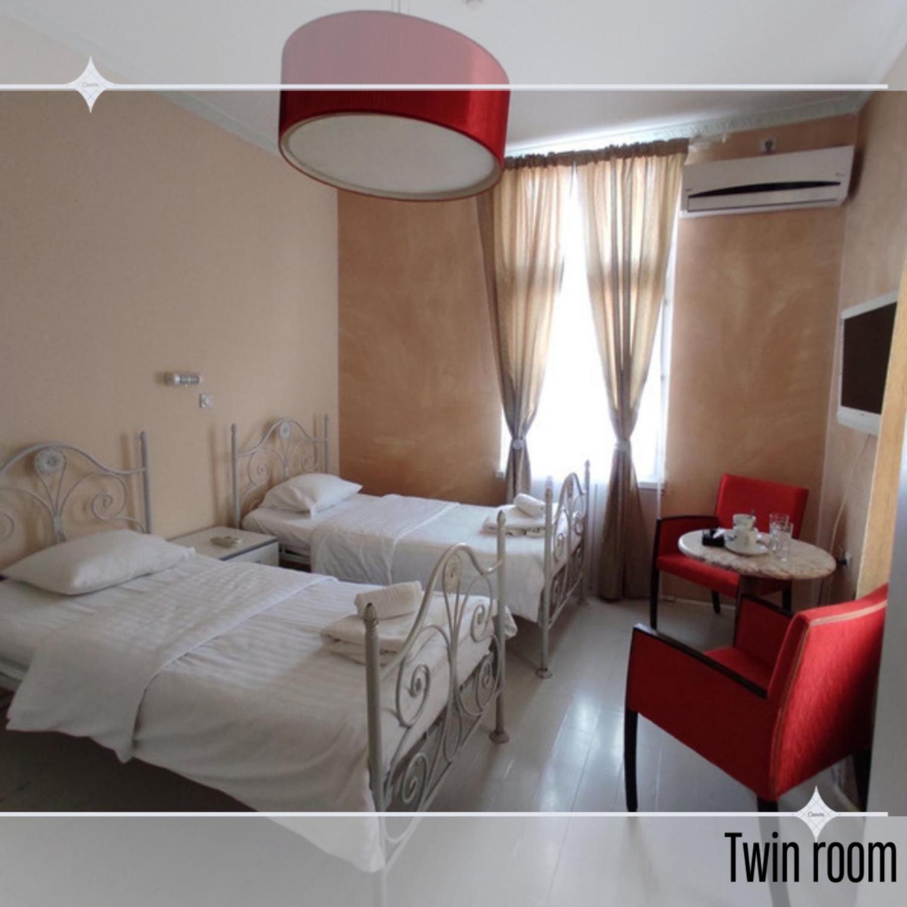 Twin Room photo 2