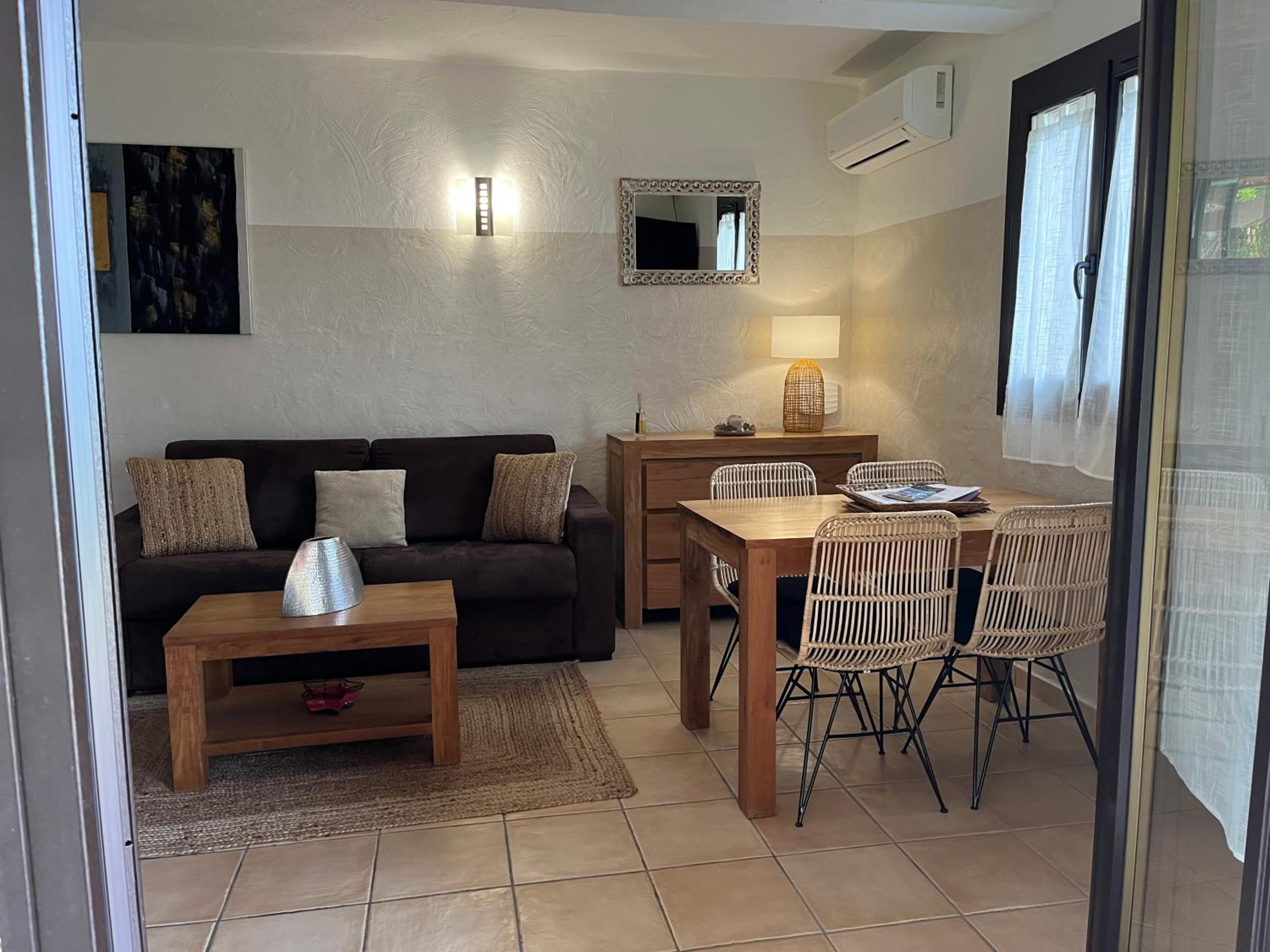 One-Bedroom Apartment with Garden View