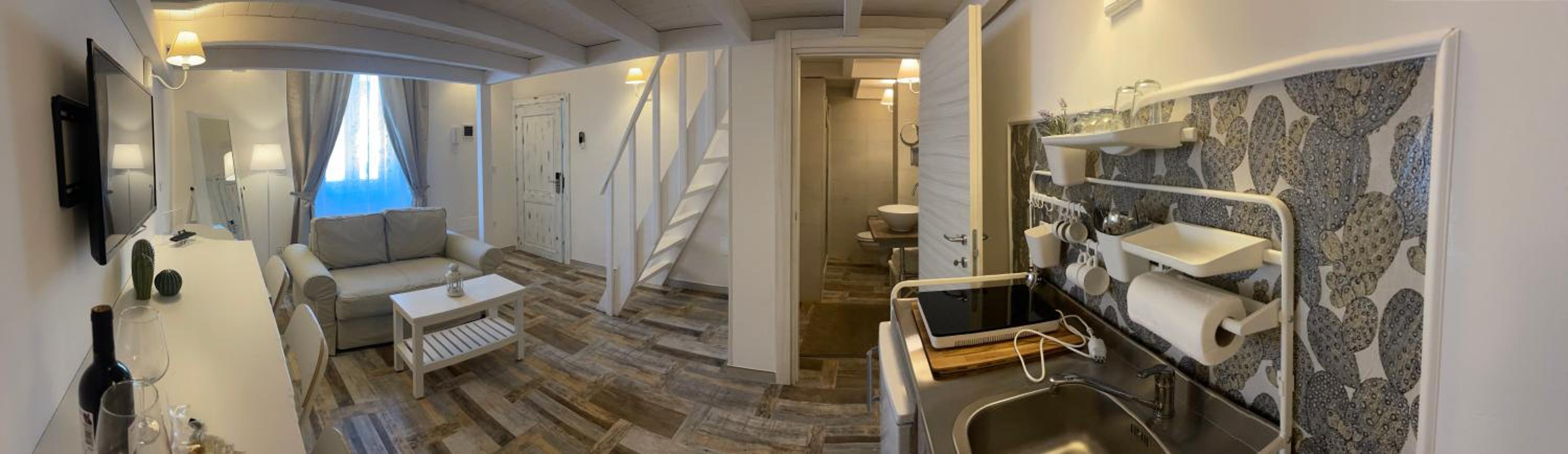 Family Room - Photo 2